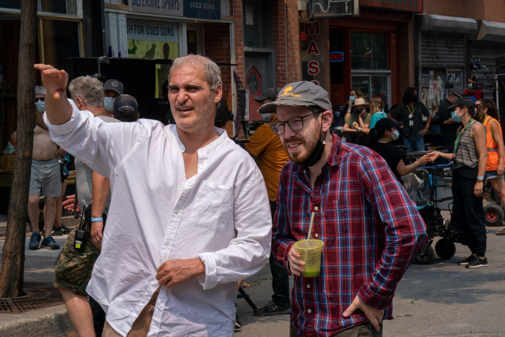 瓦昆菲尼克斯與導演亞瑞阿斯特合作愉快，更建議加入被追殺等戲碼讓自己更「衰」一點。（双喜提供）