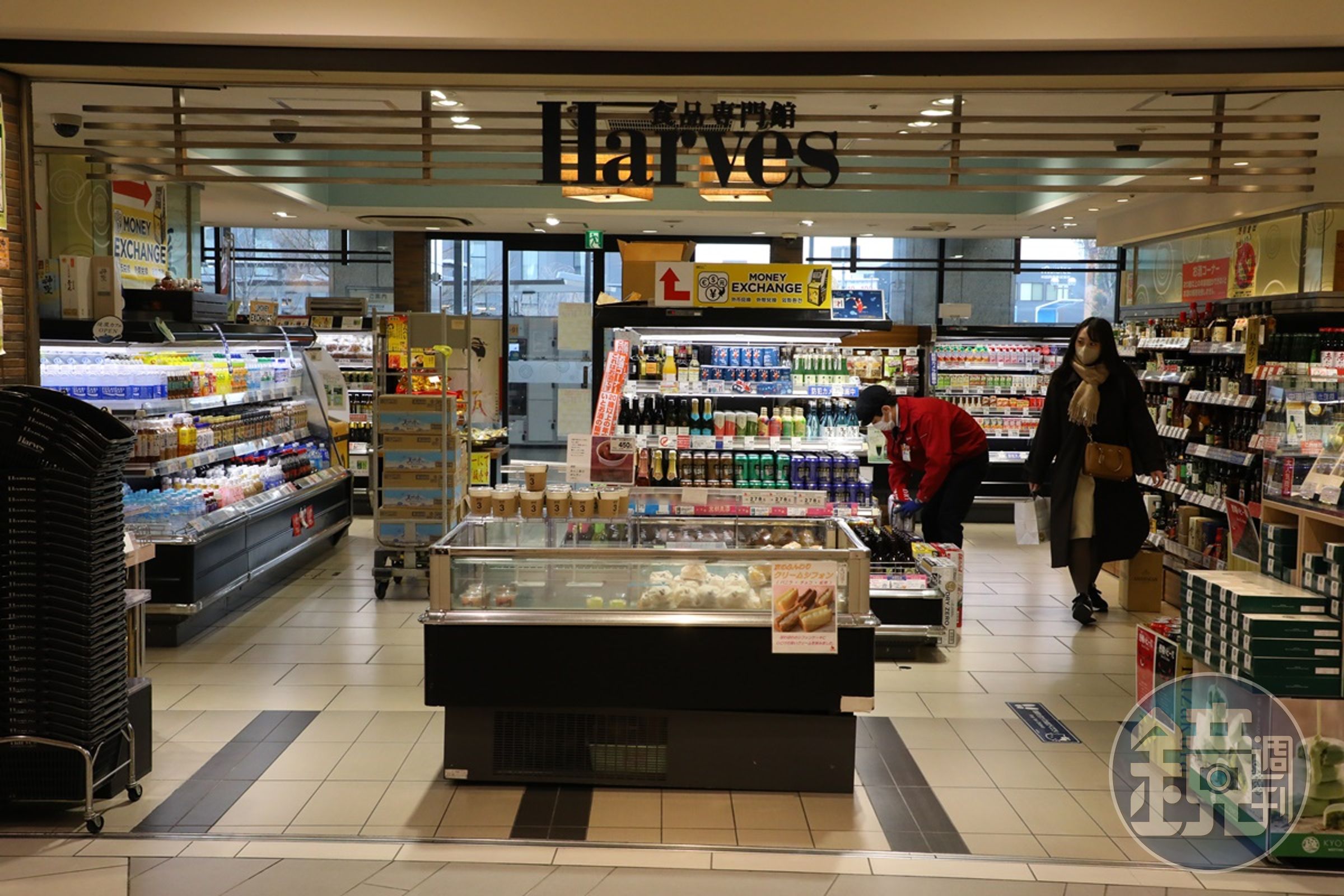 美食街上的食品專賣店。