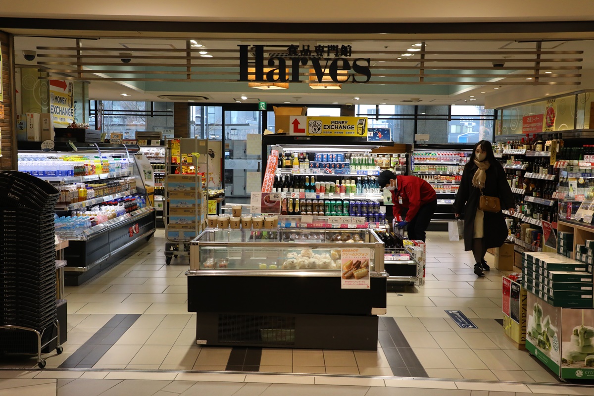 美食街上的食品專賣店。