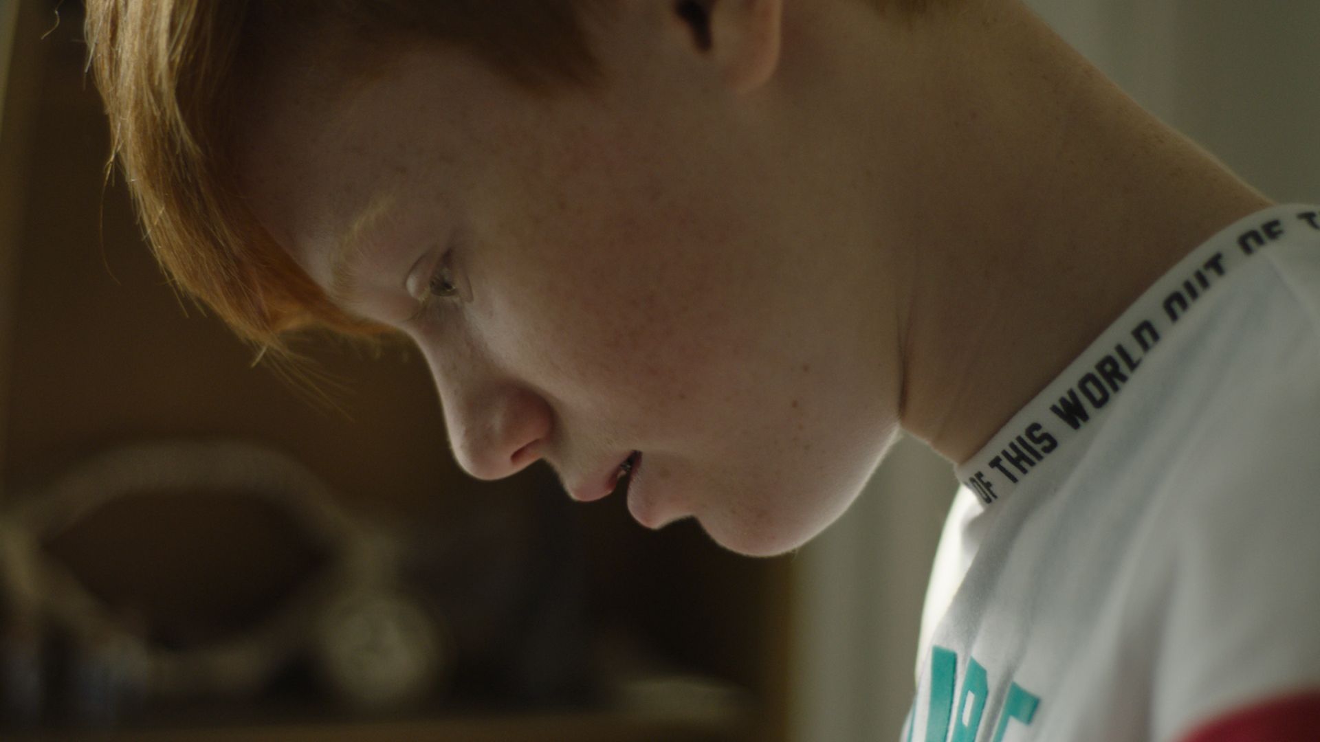 荷蘭紀錄短片《為什麼你沒有為了我留下？》由導演米盧·格弗斯（Milou Gevers）拍攝4位跟他同樣經歷過父母自殺的孩子。（公視提供）