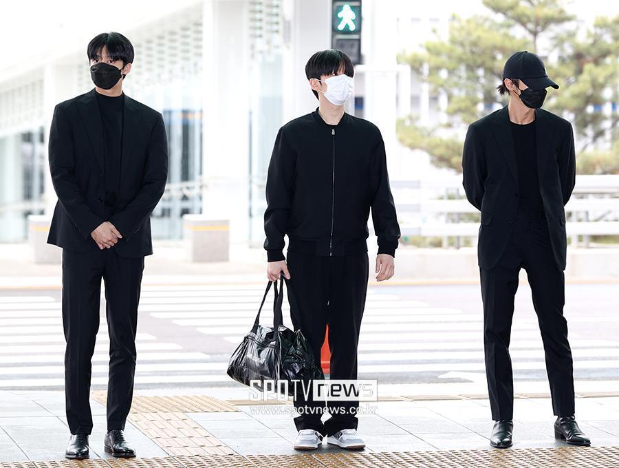 MONSTA X今計劃赴美參加活動，出國前特地先到文彬靈堂致意，帶著感傷心情出國。（網路圖片）