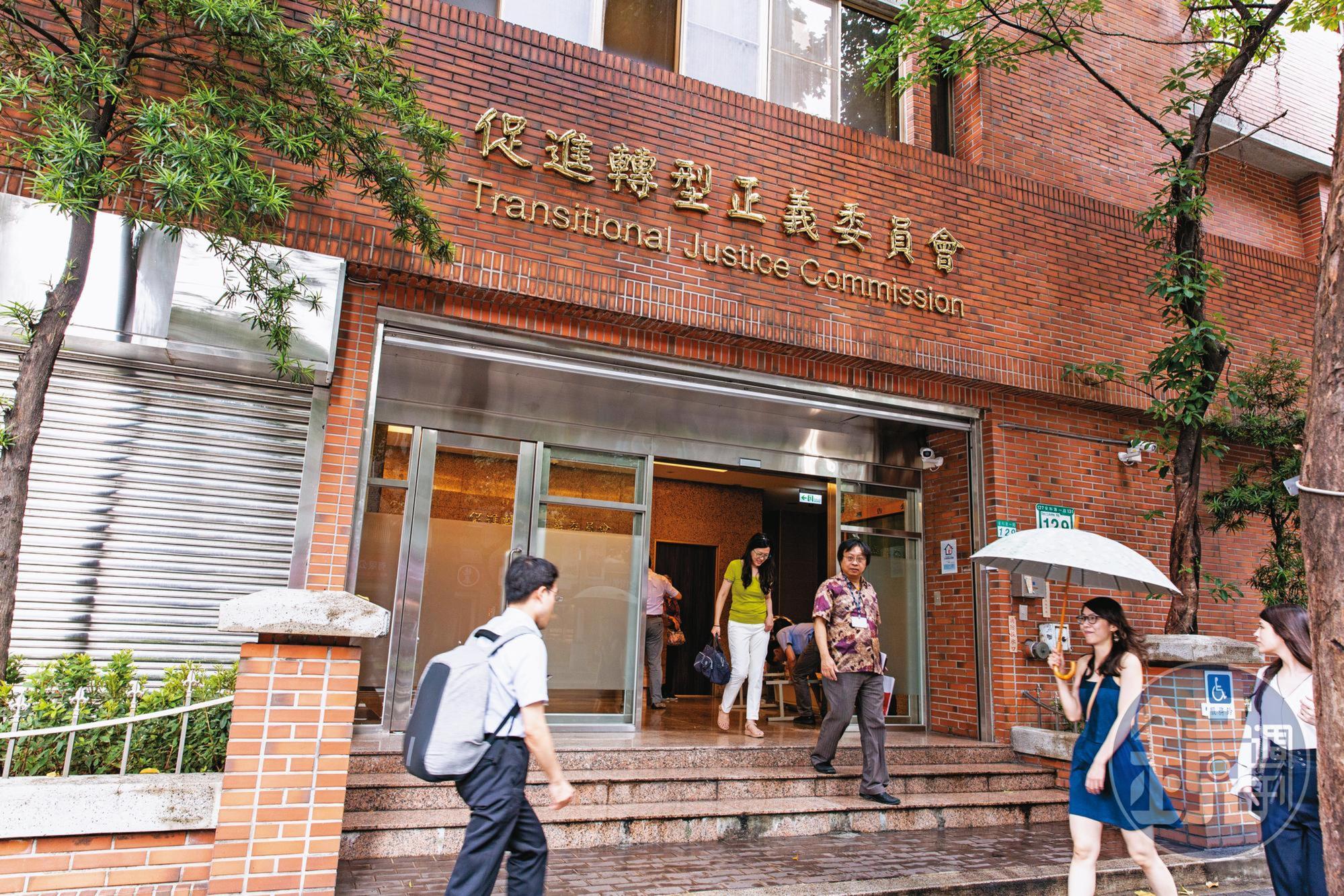 施明德不滿蔡英文政權成立「促進轉型正義委員會」,雷聲大,卻拒絕開放全部檔案。