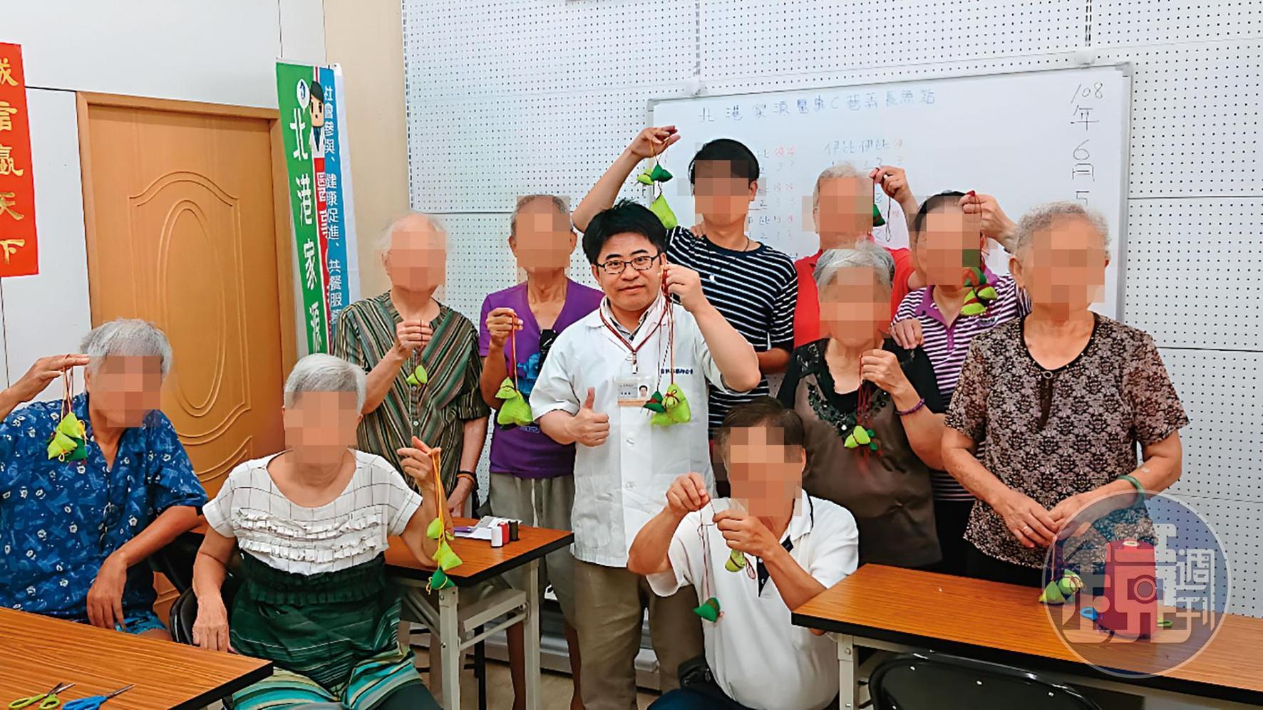 藥師黃嘉豪設立巷弄長照站領取政府補助，卻惡意積欠員工及講師薪資。（翻攝北港家源藥局臉書）