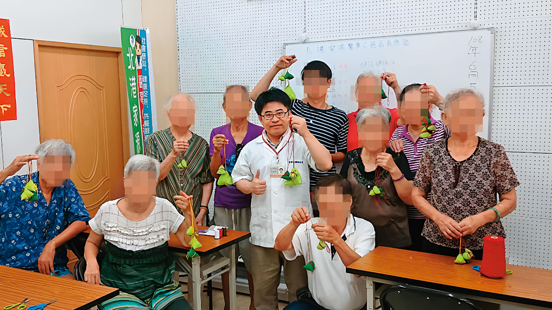 藥師黃嘉豪設立巷弄長照站領取政府補助，卻惡意積欠員工及講師薪資。（翻攝北港家源藥局臉書）