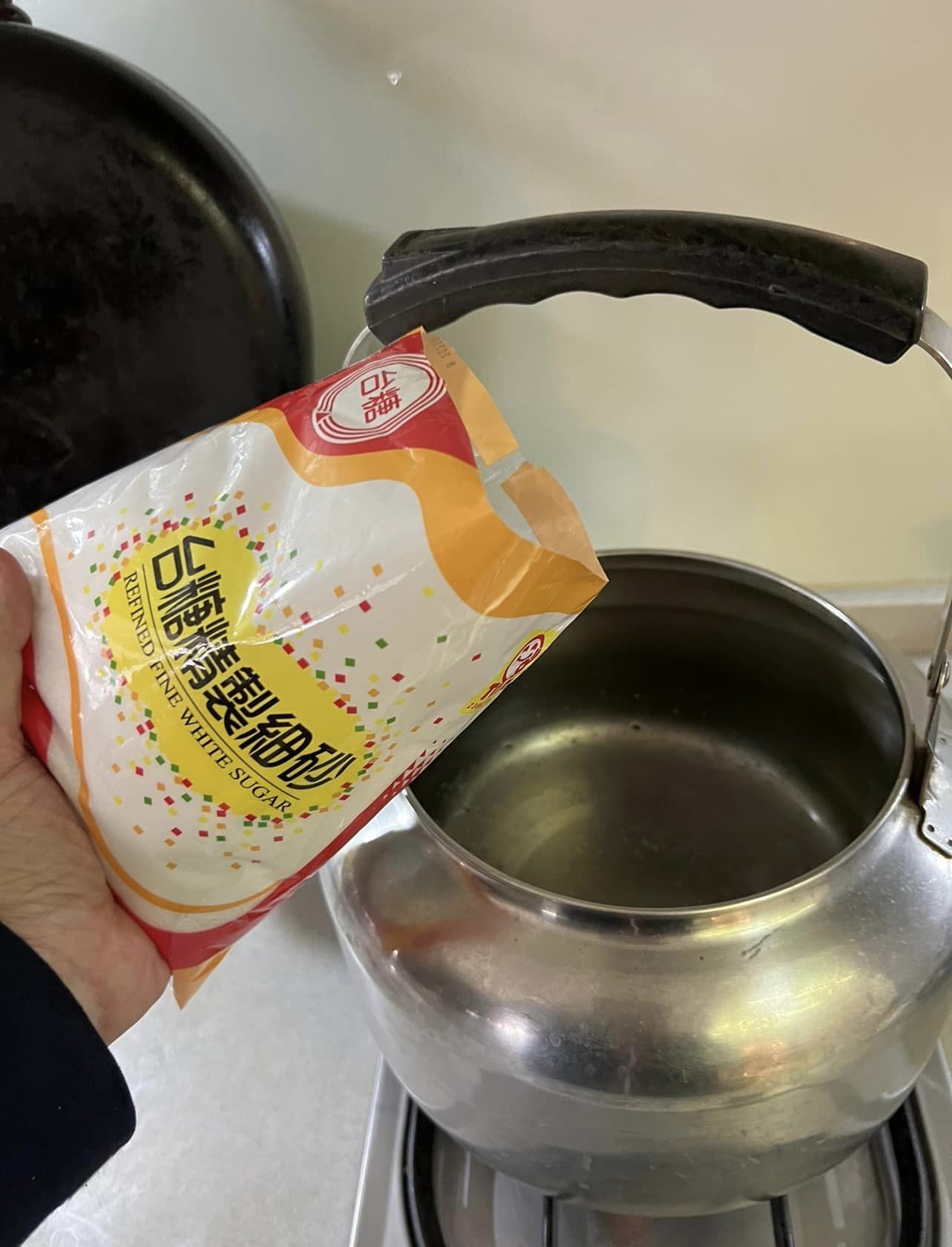 煮甜水。用3包台糖特砂。