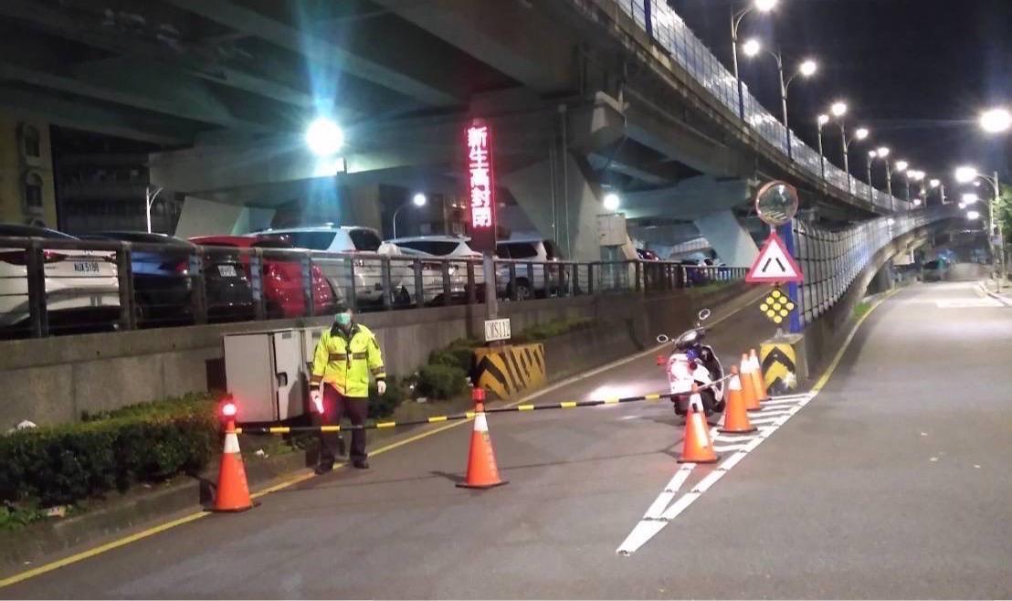 警方呼籲用路人留意管制路段及時間,並遵守路口執勤警員指揮。(警方提供)