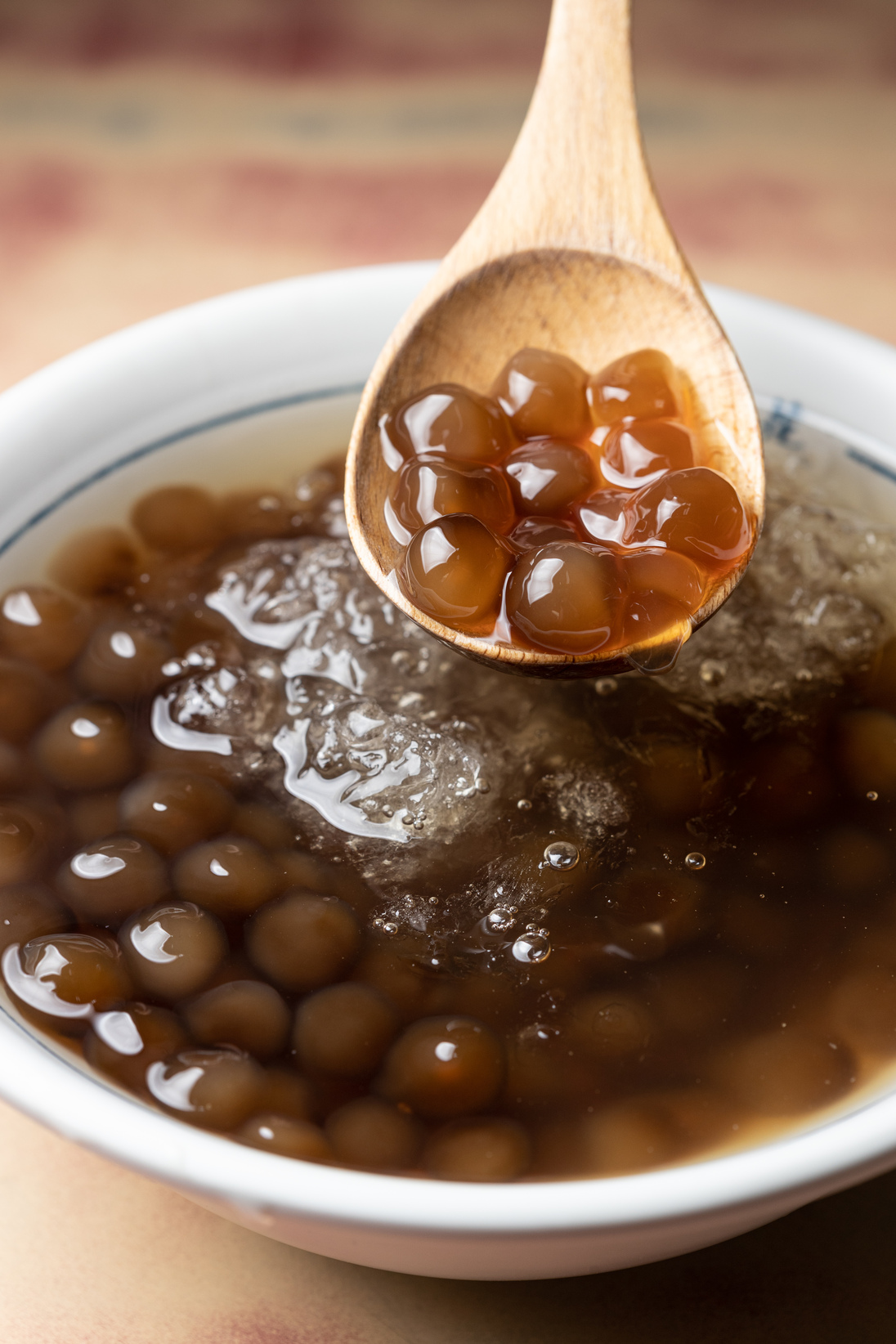 連粉圓冰的剉冰也是以山泉水製作。（35元／碗） 