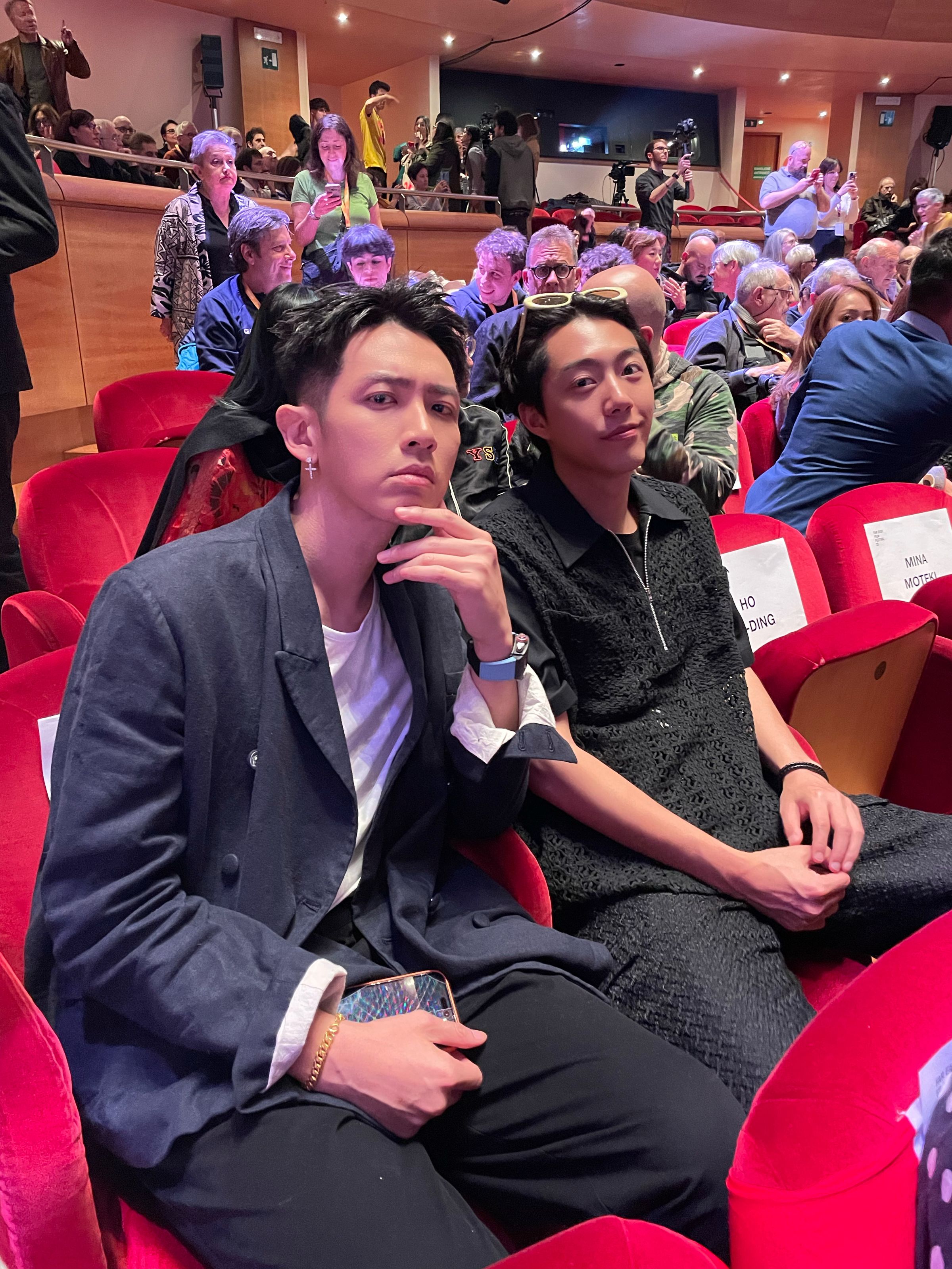 蔡凡熙(右)與柯震東(左)出發前30小時就開始焦慮胃痛,上台前也緊張不已。(禾豐九路提供)