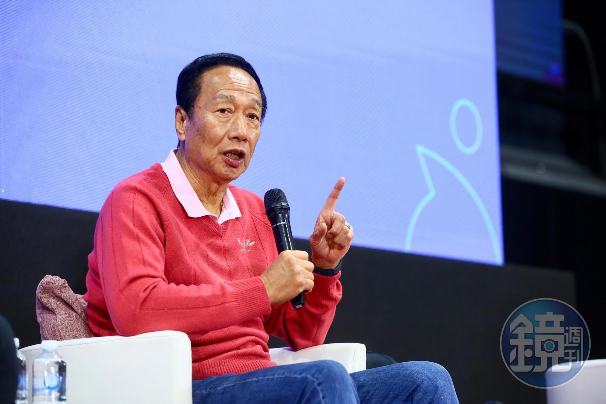 鴻海創辦人郭台銘昨(22日)到新竹展開第一場地方座談會。
