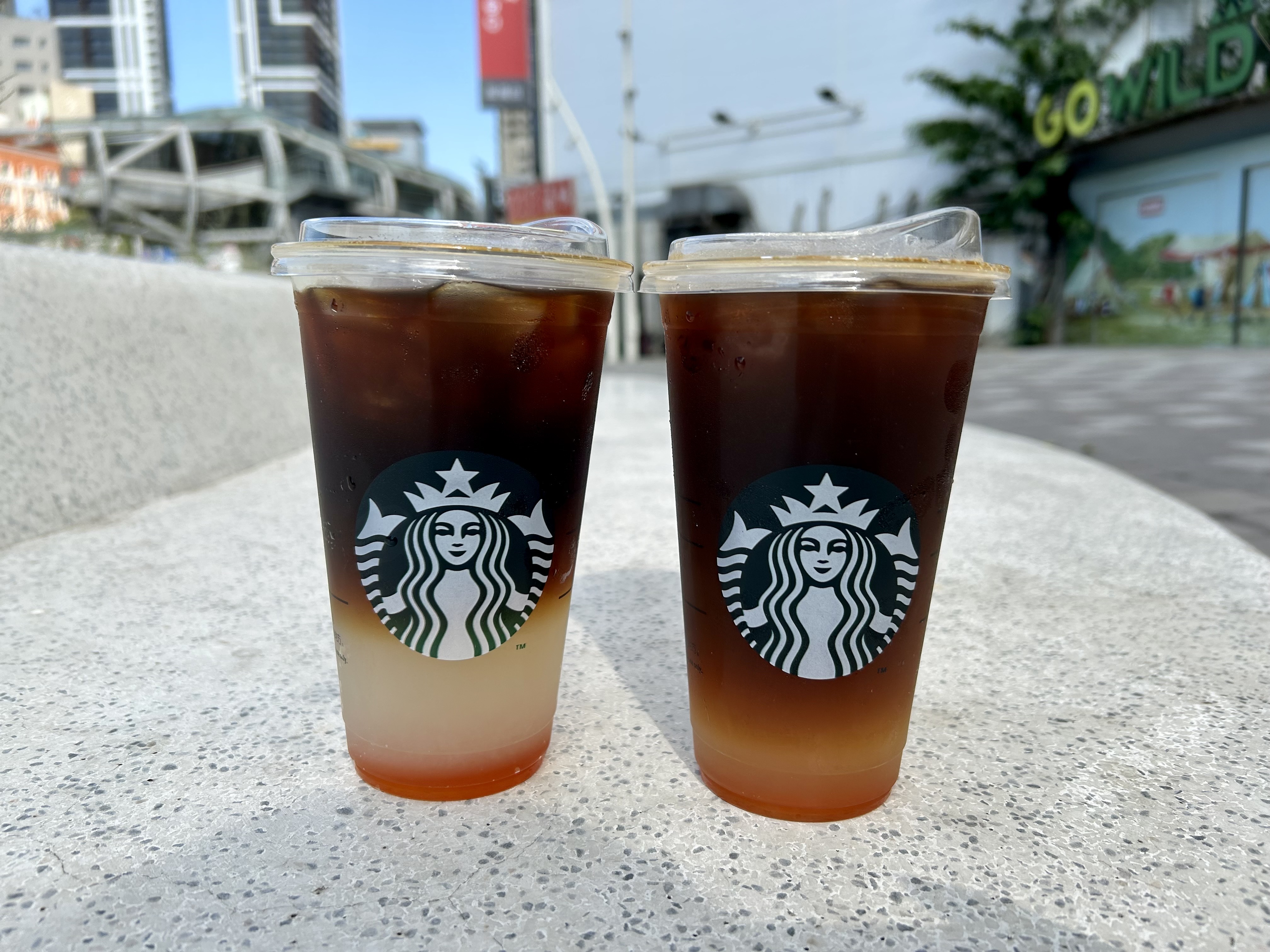 星巴克今日11時至晚上8時推出特大杯飲品買1送1優惠。（示意圖，資料照）