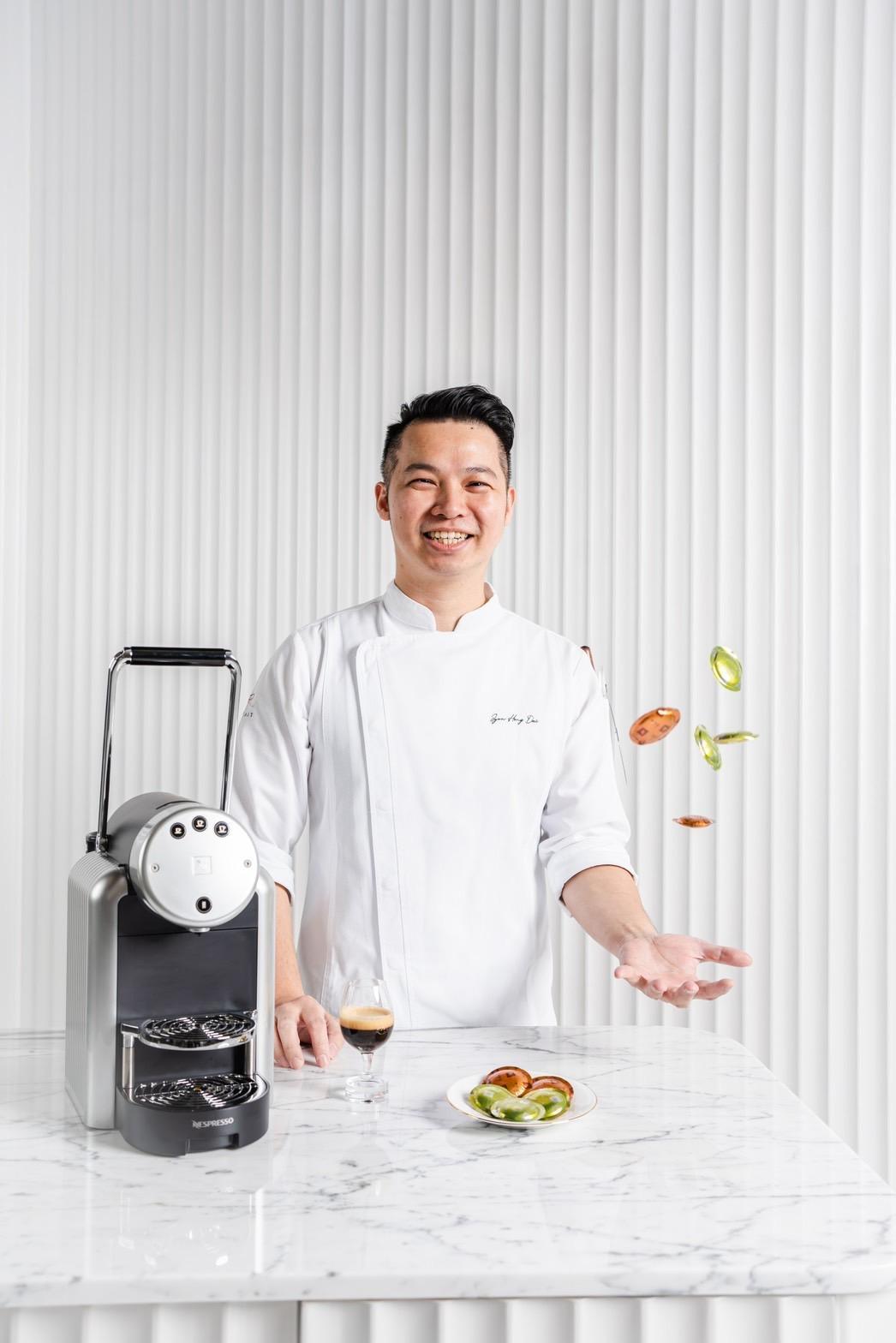戴峻弘現階段擔任高端餐飲「樂斐LOPFAIT」及「MiraWan」兩家餐廳的甜點主廚。(名廚MINGCHU提供)
