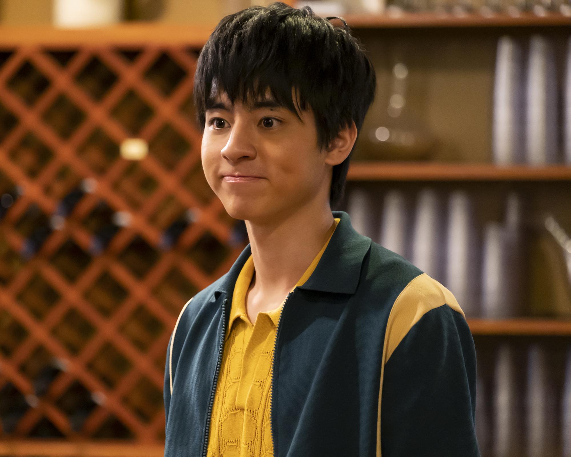 劉敬飾演孫維辰,數學特別好的華裔學生,原來是美猴王之子。(Disney+提供)