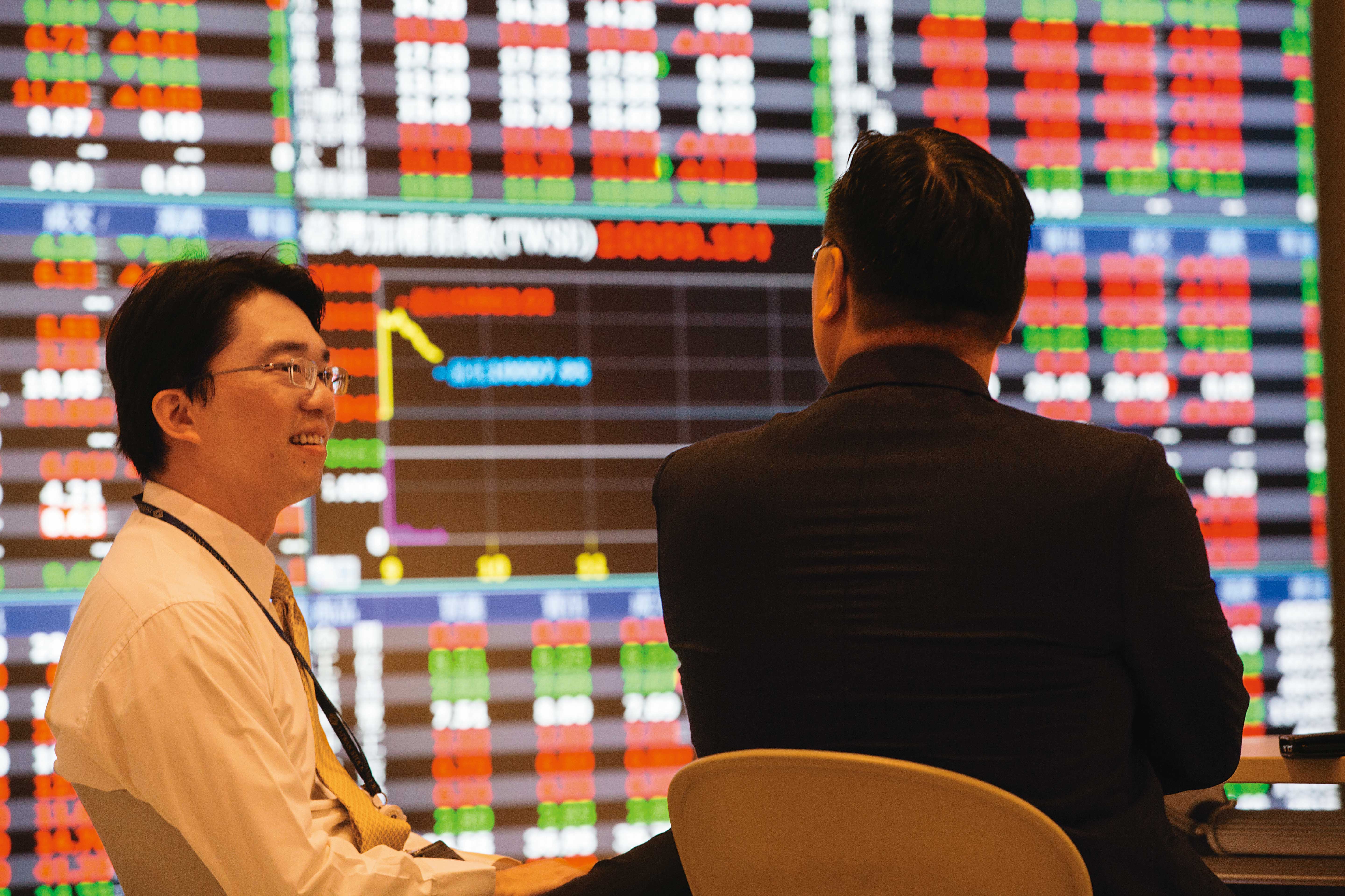 2023年台股上市櫃首季營收走下坡，找出高殖利率好股攻守兼備。