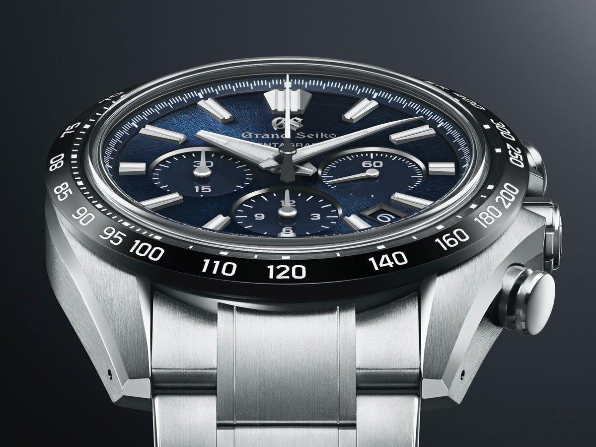 Grand Seiko發表品牌創立以來第一款純機械結構計時碼錶,擁有10振動高振頻(每小時3萬6千轉,5赫茲)擒縱結構與3日鏈(72小時動力儲存),是目前市面上規格最高的計時碼錶,也符合GS對精準、便利與實用性的要求。搭載全新9SC5機芯,是以其著名的9SA5(和牛機芯)改造而成。鈦金屬錶殼鍊帶,錶徑43.2mm,防水100米。定價NT$405,000。