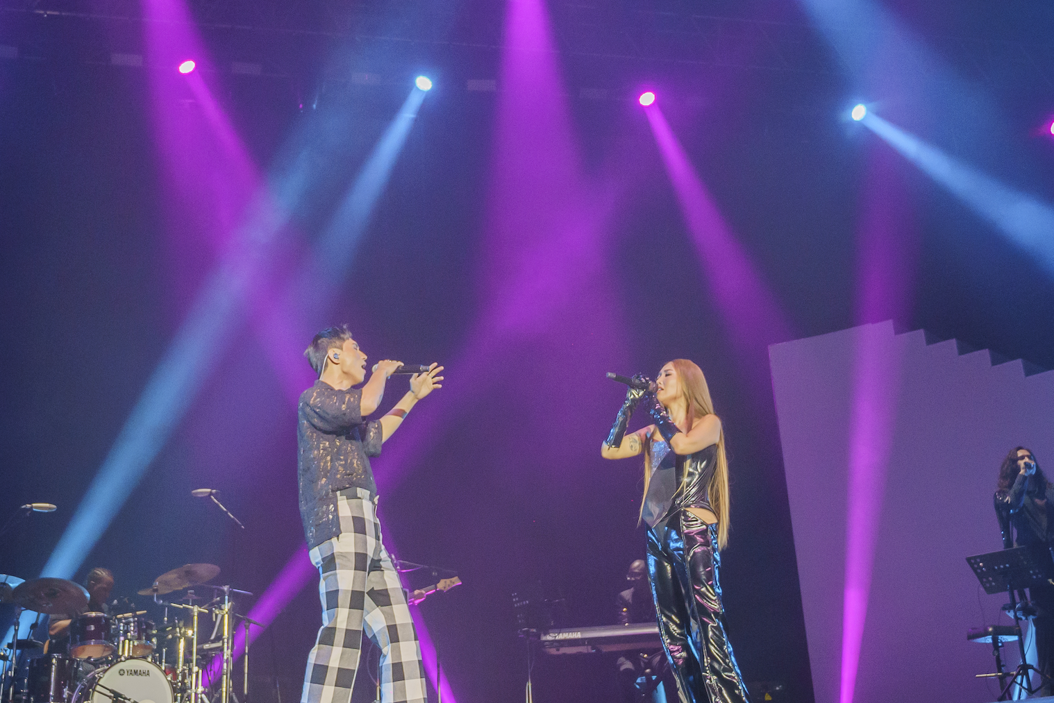 柏霖這次擔任A-Lin演唱會嘉賓，不僅與她合唱〈親害的〉，還獻唱自己的歌曲〈來不及的告白〉。（索尼音樂提供）