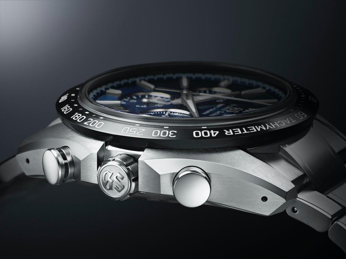 Grand Seiko Tentagraph的鈦金屬錶殼,採用Evolution 9 Sports的美學設計,多平面相交並以鏡面拋光與髮絲紋處理裝飾。