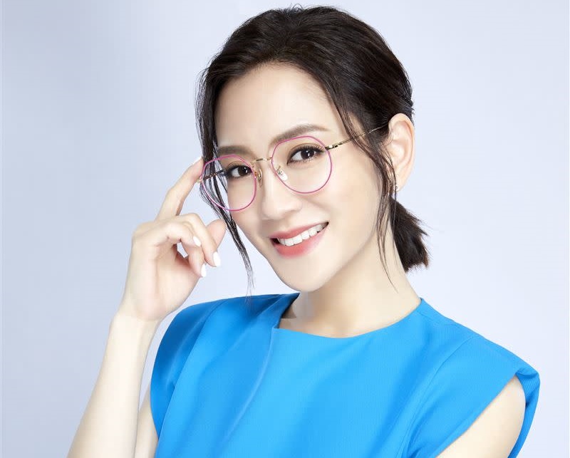 41歲的楊千霈自曝已經有老花問題了。（品牌提供）