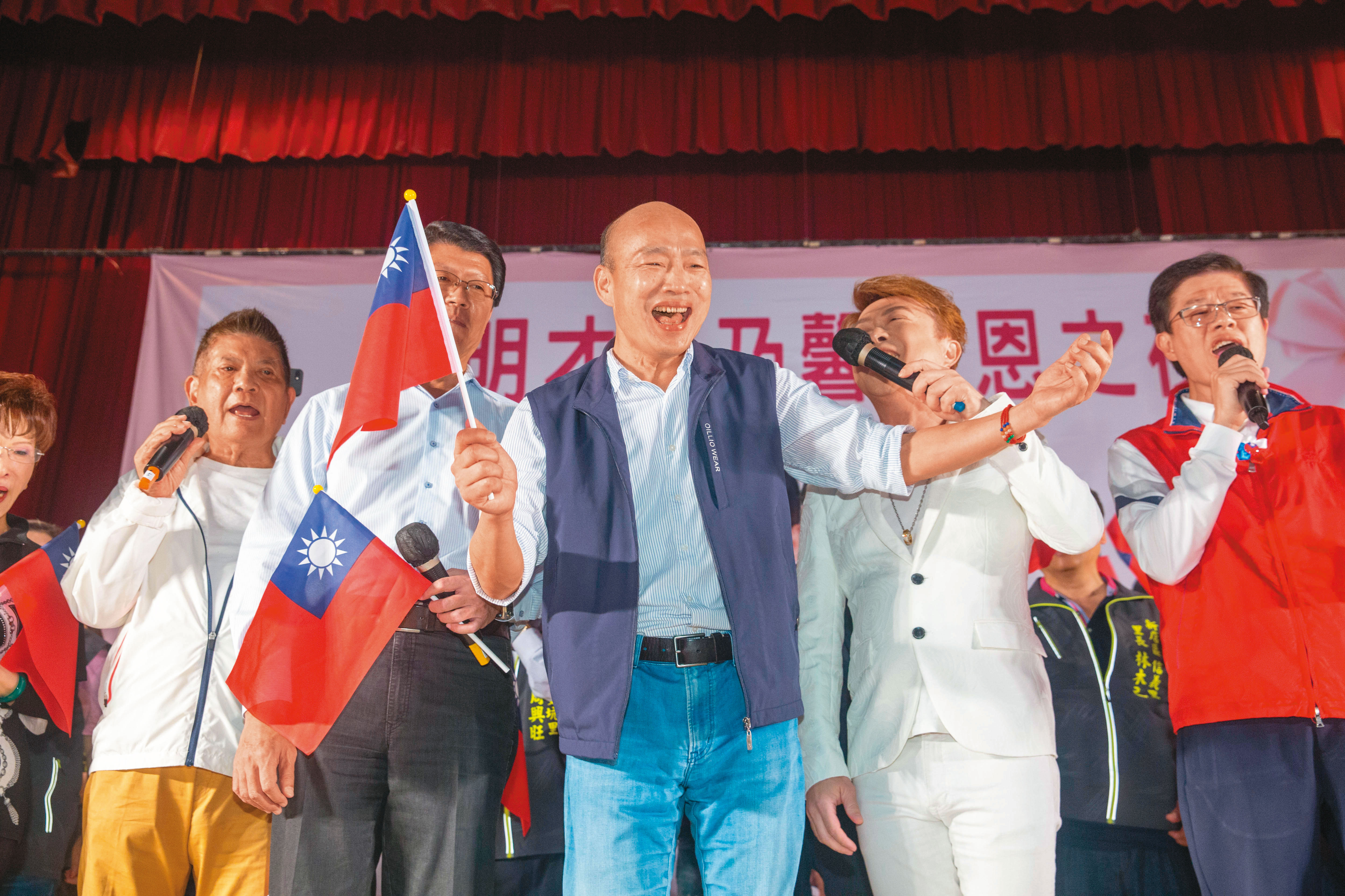 千餘名韓粉上週在岡山舉辦造勢活動，力挺前高雄市長韓國瑜。