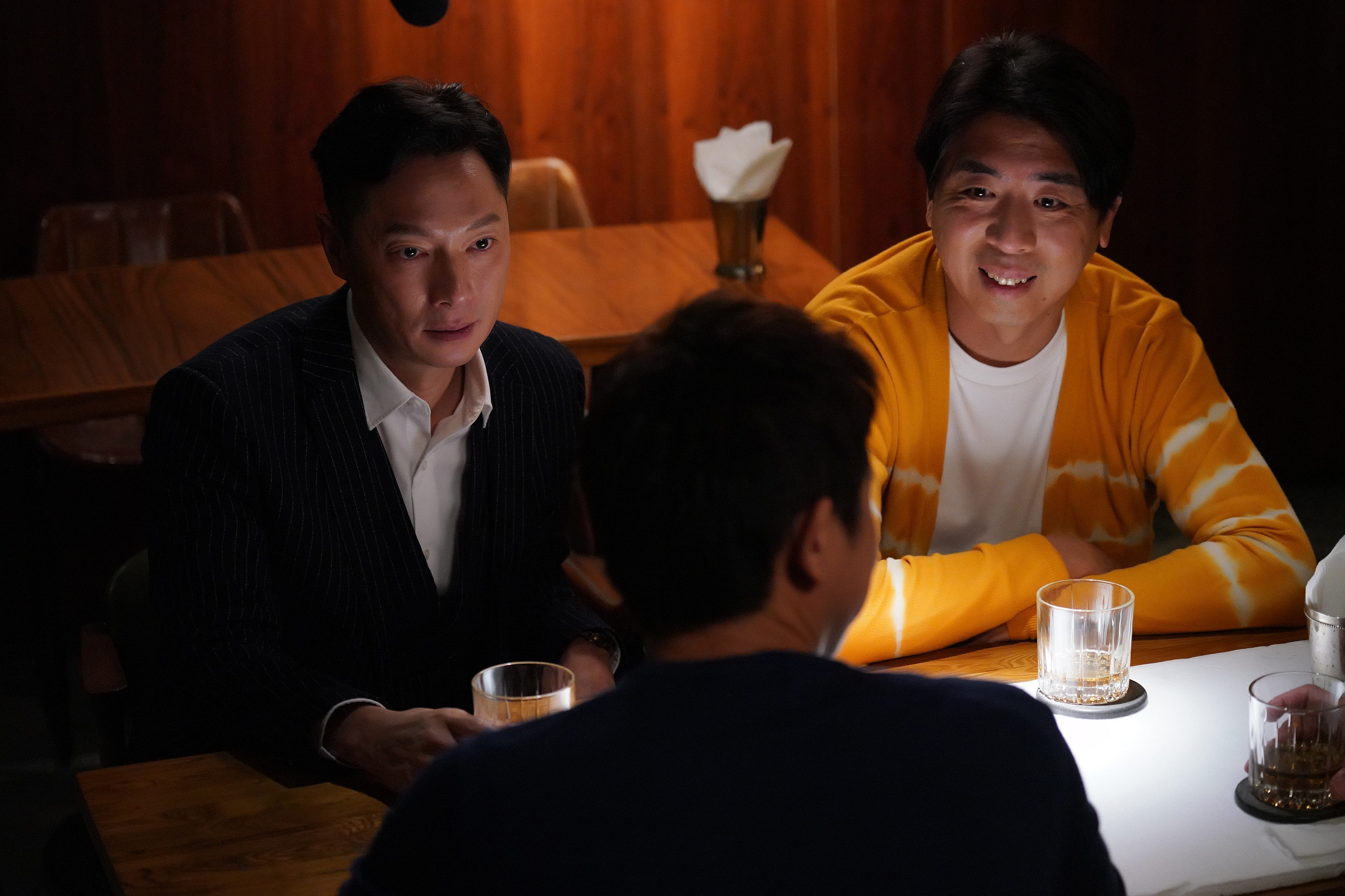 邱凱偉決定到謝祖武的建築事務所並且要一個人搬出去住,不再寄人籬下。(華視提供)