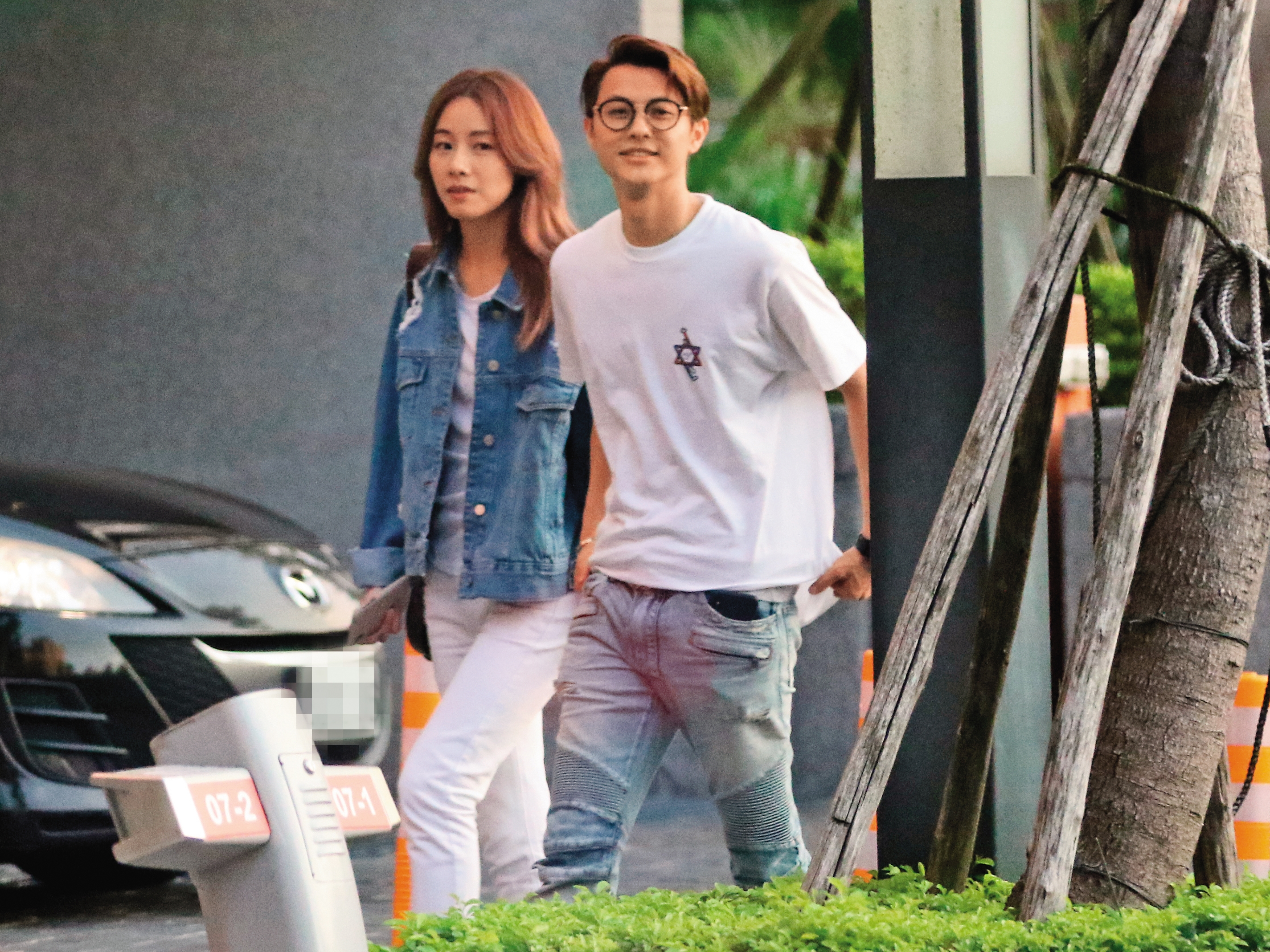 王子（右）與鄧麗欣（左）「姐弟戀」愛得公開，而且鄧麗欣還被說跟席惟倫的型有像，但後者的年紀較小。