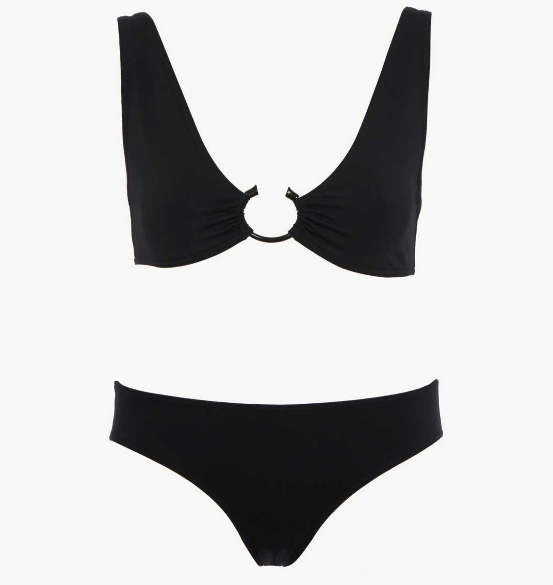 Chloé x ERES Papeete Paraguay黑色比基尼上身NT$11,400、下身NT$6,800。（Chloé提供）