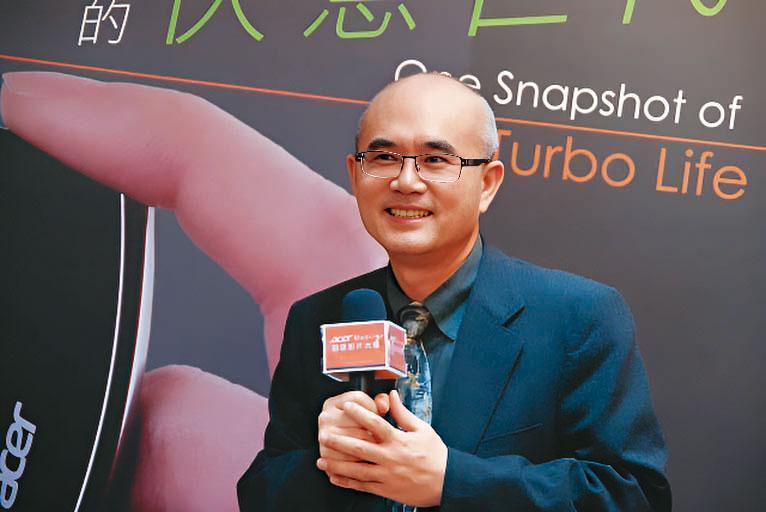 真善美基金會副董事長、世新大學教授黃榮護（圖），遭控與李鍾桂的親信聯手掏空李的資產。 （翻攝世新大學官網）