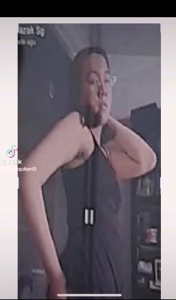 女砲友本尊容顏曝光。(翻自臉書)