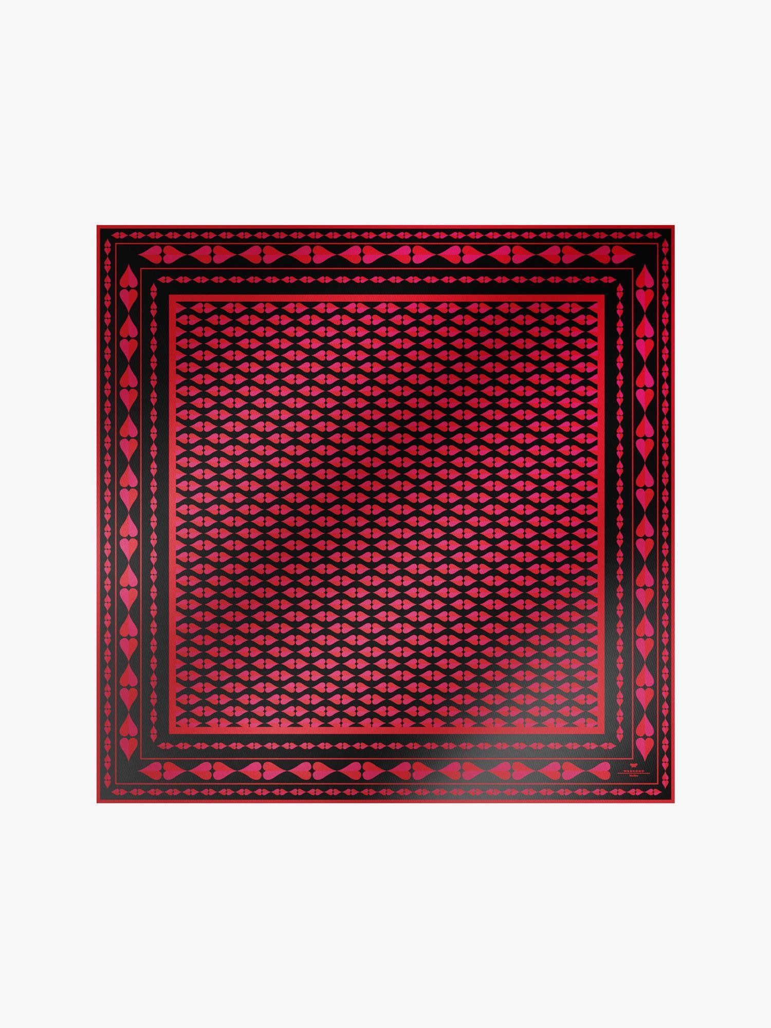 From Lily With Love聯名系列絲巾。NT$6,300（華敦提供）