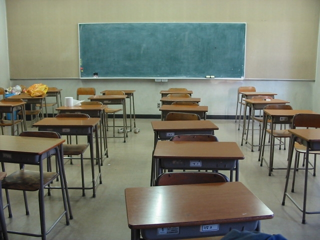 黑龍江一名女教師連請25年假，期間沒上過一天班，竟要求辦理退休且補發她薪水。（示意圖，photoAC）