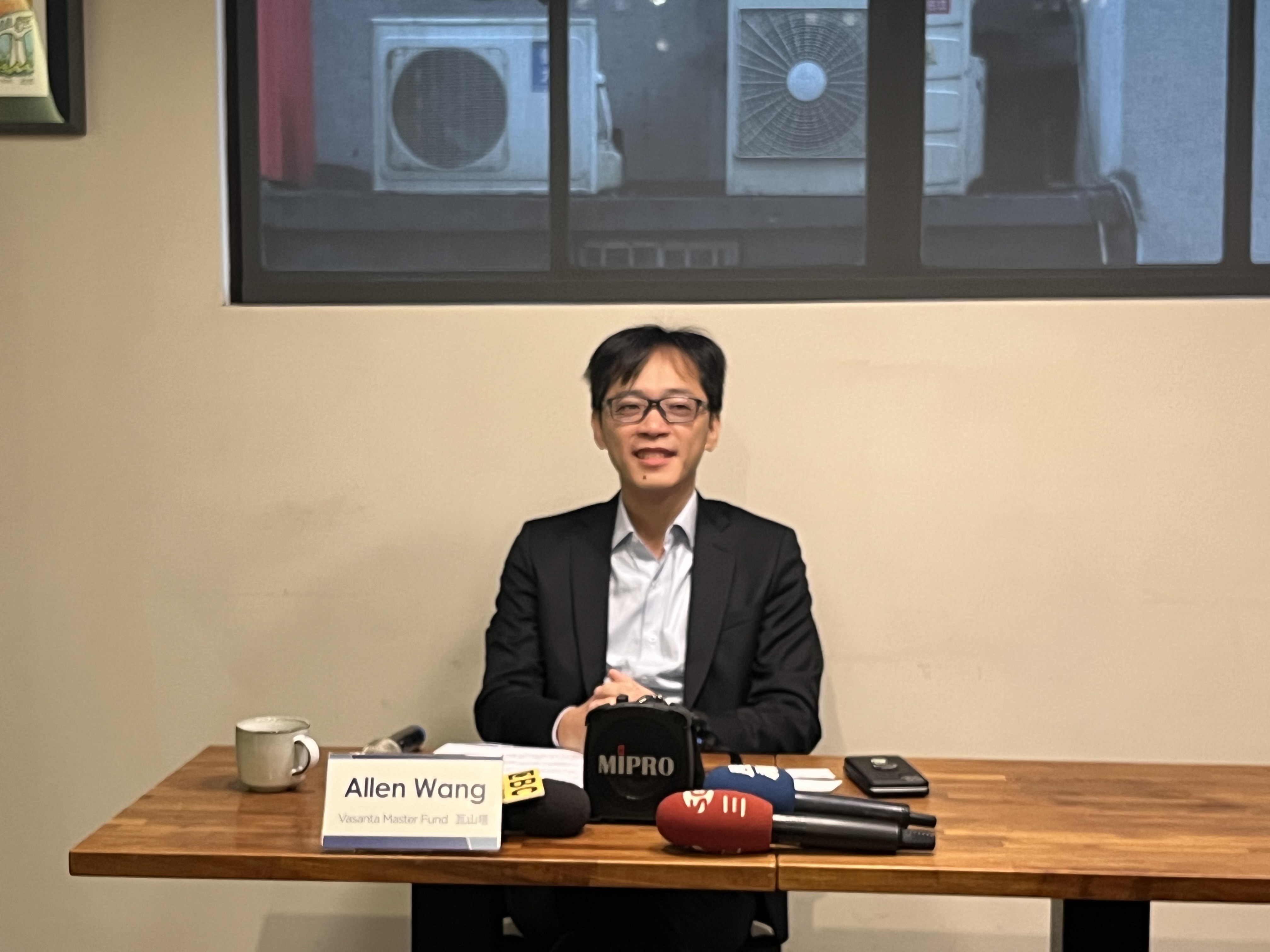 機殼大廠可成近期與外資股東槓上，昨日外資股東代表親上火線說明。