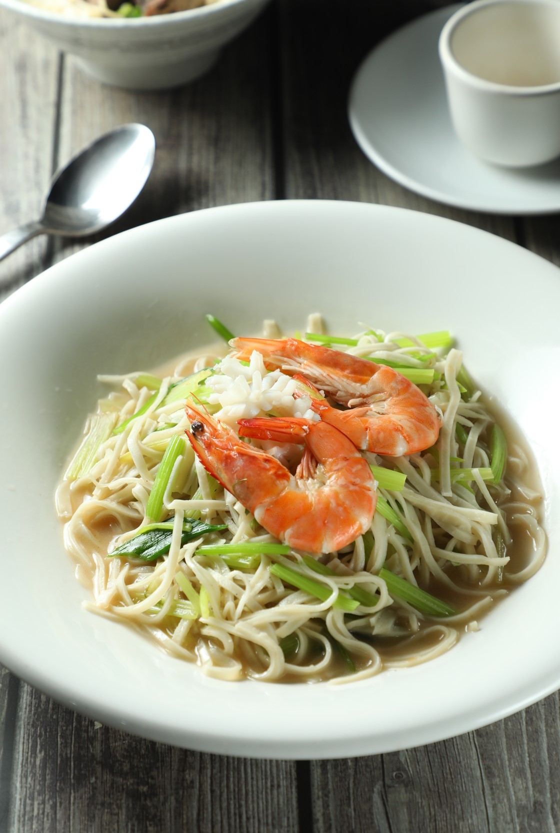 這盤料多實在的「馬祖魚麵」麵體以貨真價實的魚肉製作。（330元／份）