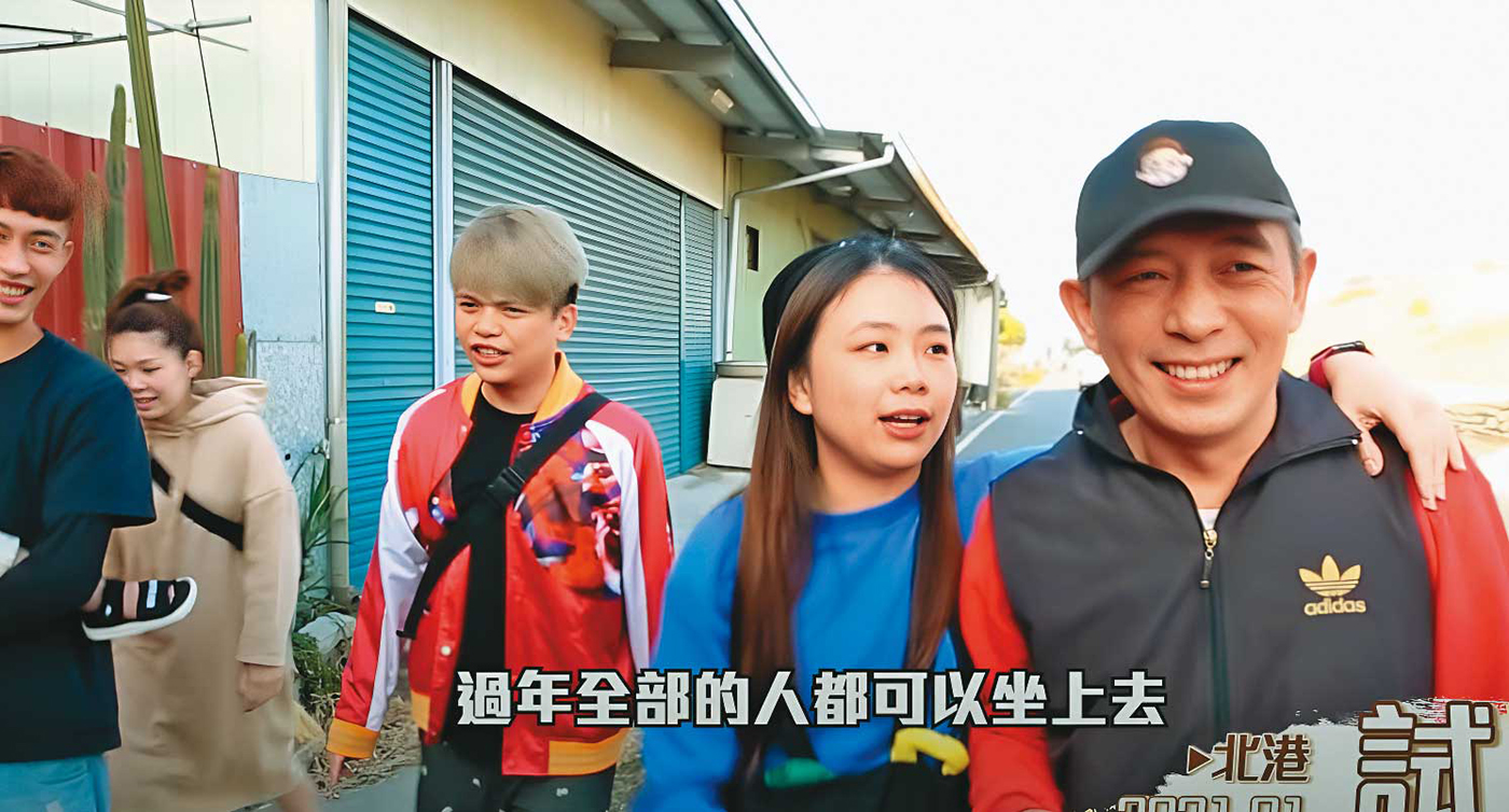 李招政是網紅蔡阿嘎的岳父,相當疼愛女兒「二伯」的他,不時在影片中露臉。(翻攝 YouTube蔡阿嘎life頻道)