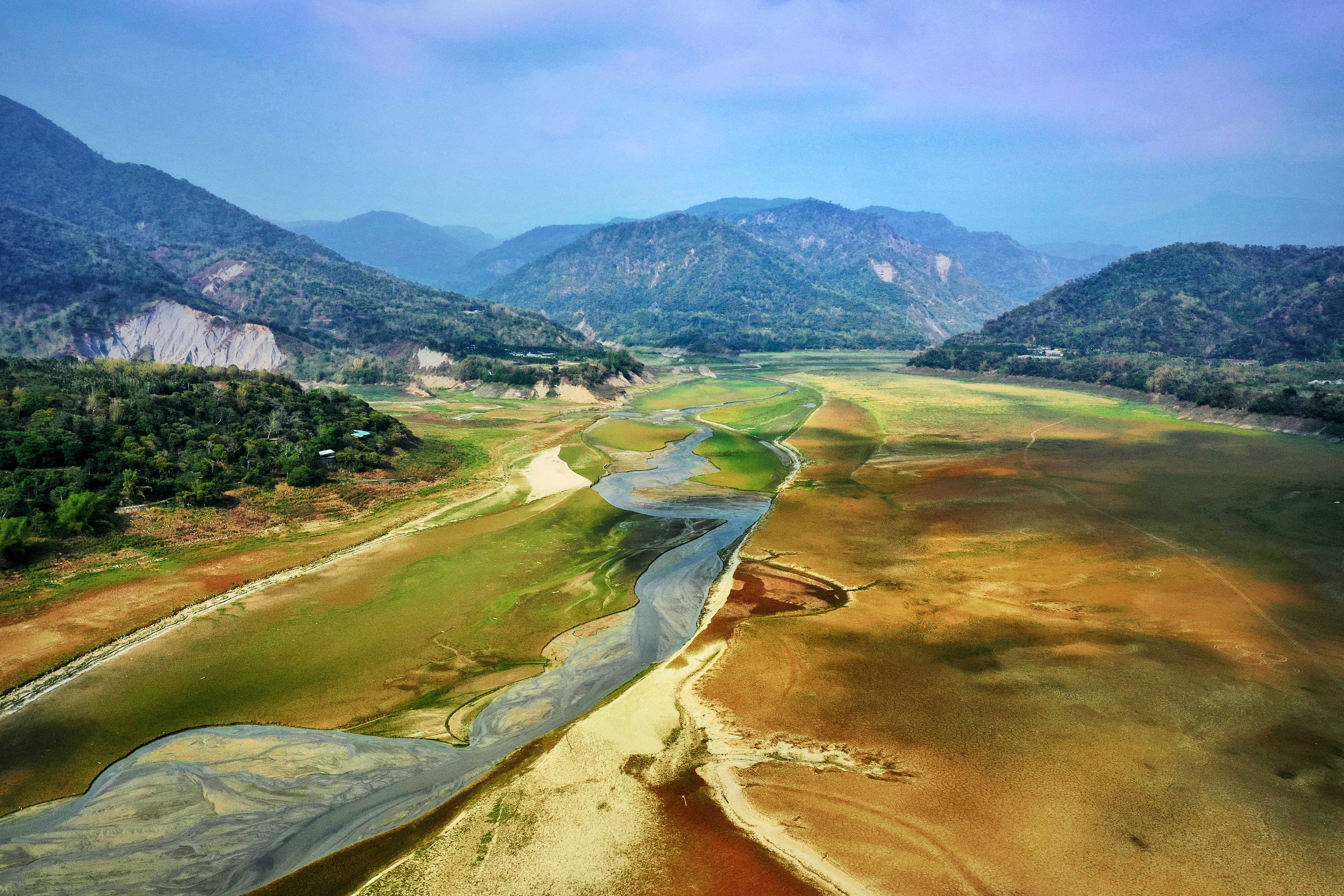 台灣南部今年雨量偏少，加上前一波春雨也幾乎下不進南部，曾文水庫蓄水量持續偏低。（本刊資料照）