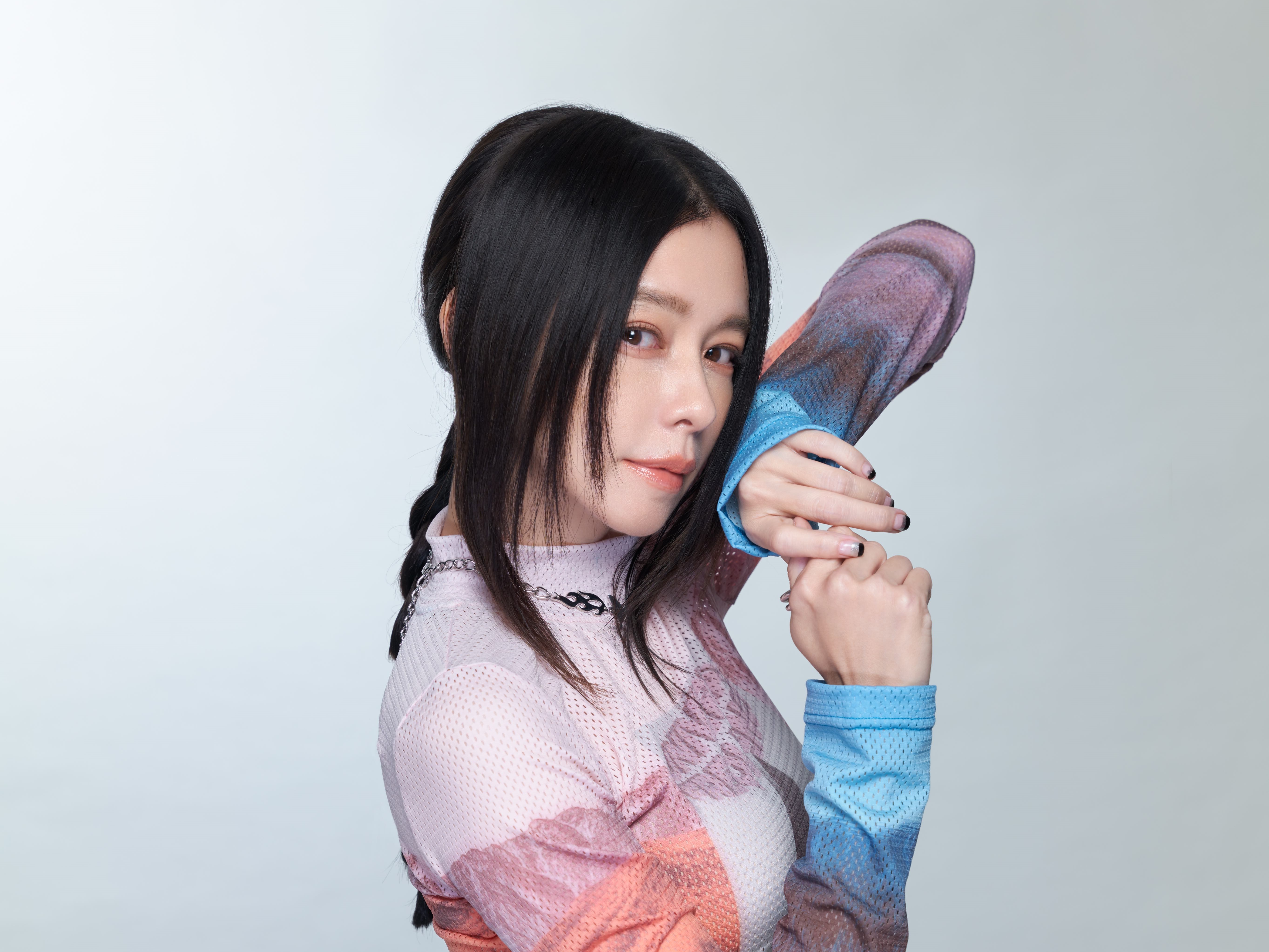 徐若瑄受邀參與6/8「Zepp Premium」台日共演計畫，將與「Kiroro」主唱玉城千春合體演出。（索尼音樂提供）