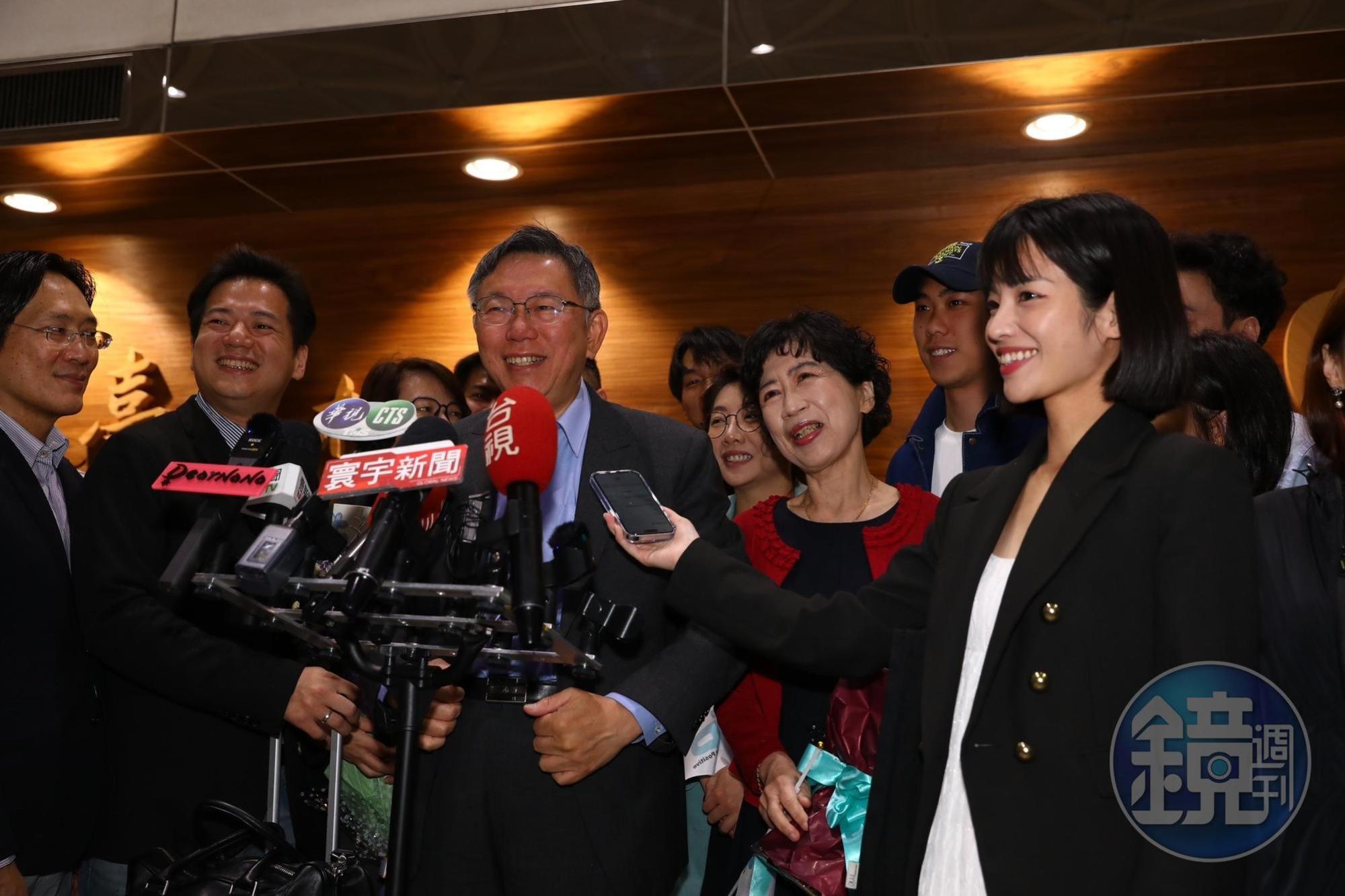 柯文哲預計明天就會去領表登記參選總統,520之前會對外說明。