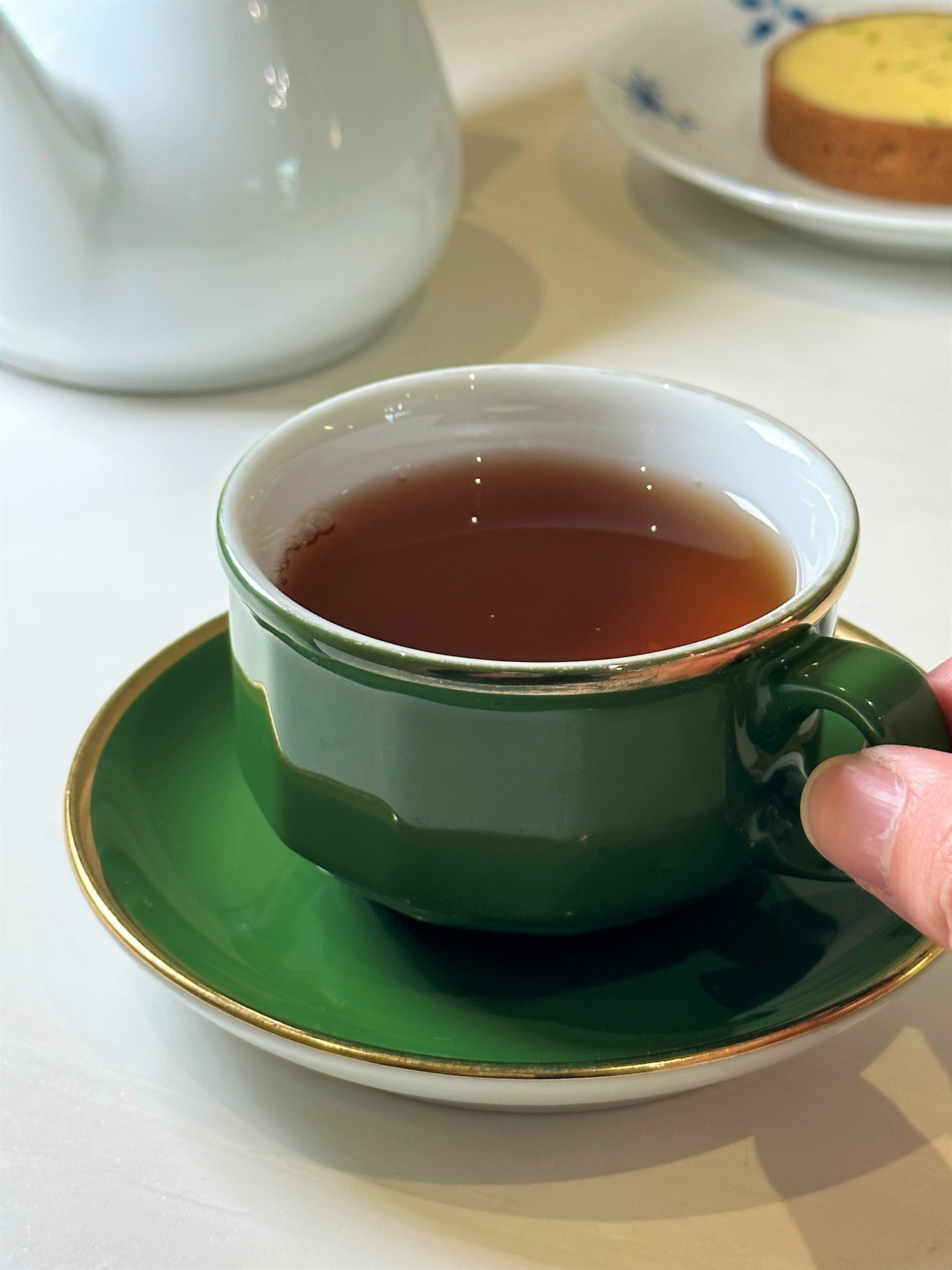 法國進口茶品「皇家結婚曲」，雖然沒有加糖，喝起來卻有偉特糖般的焦糖奶油香。（180元／壺）