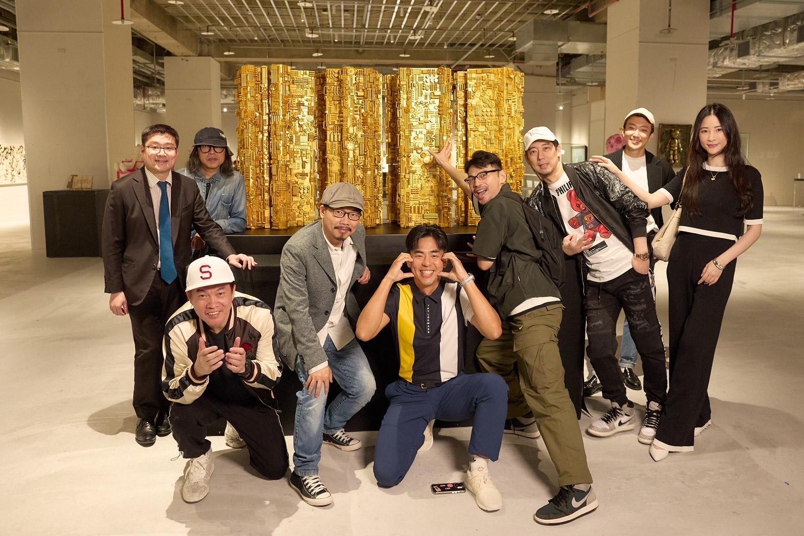 開幕前夕VIP之夜,方文山特地到會場巡禮,許多演藝圈好友到場祝賀。(東京中央沐春堂提供)
