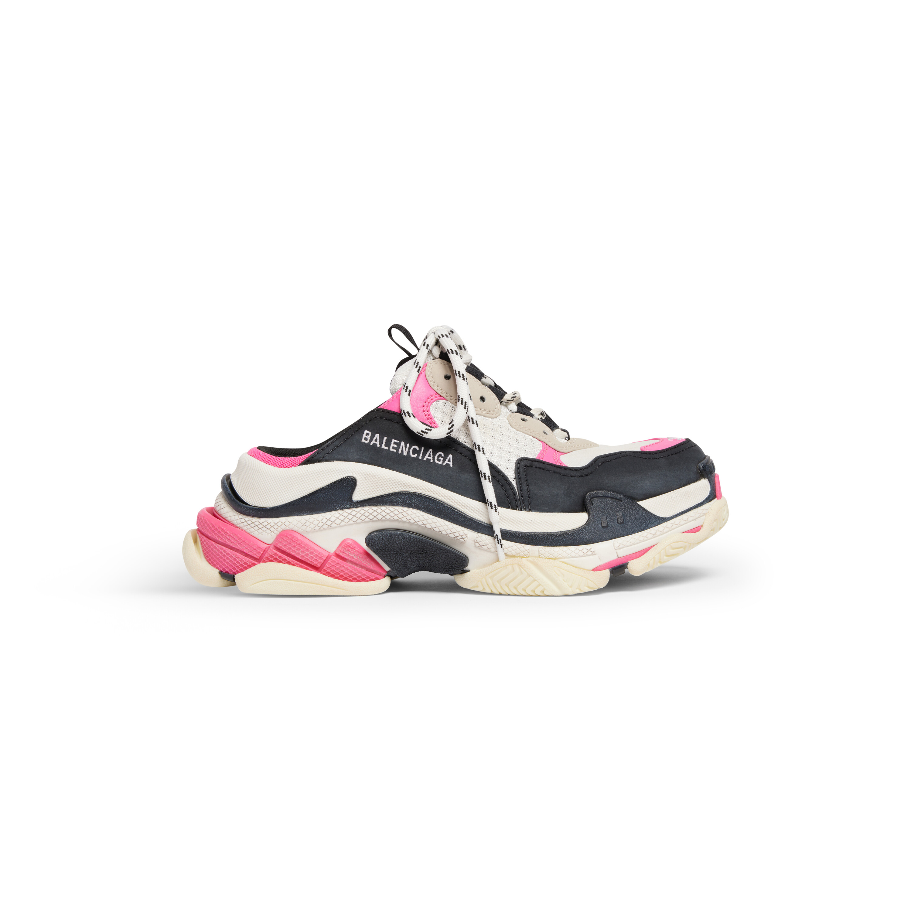 Triple S穆勒鞋。NT$28,200（BALENCIAGA提供）
