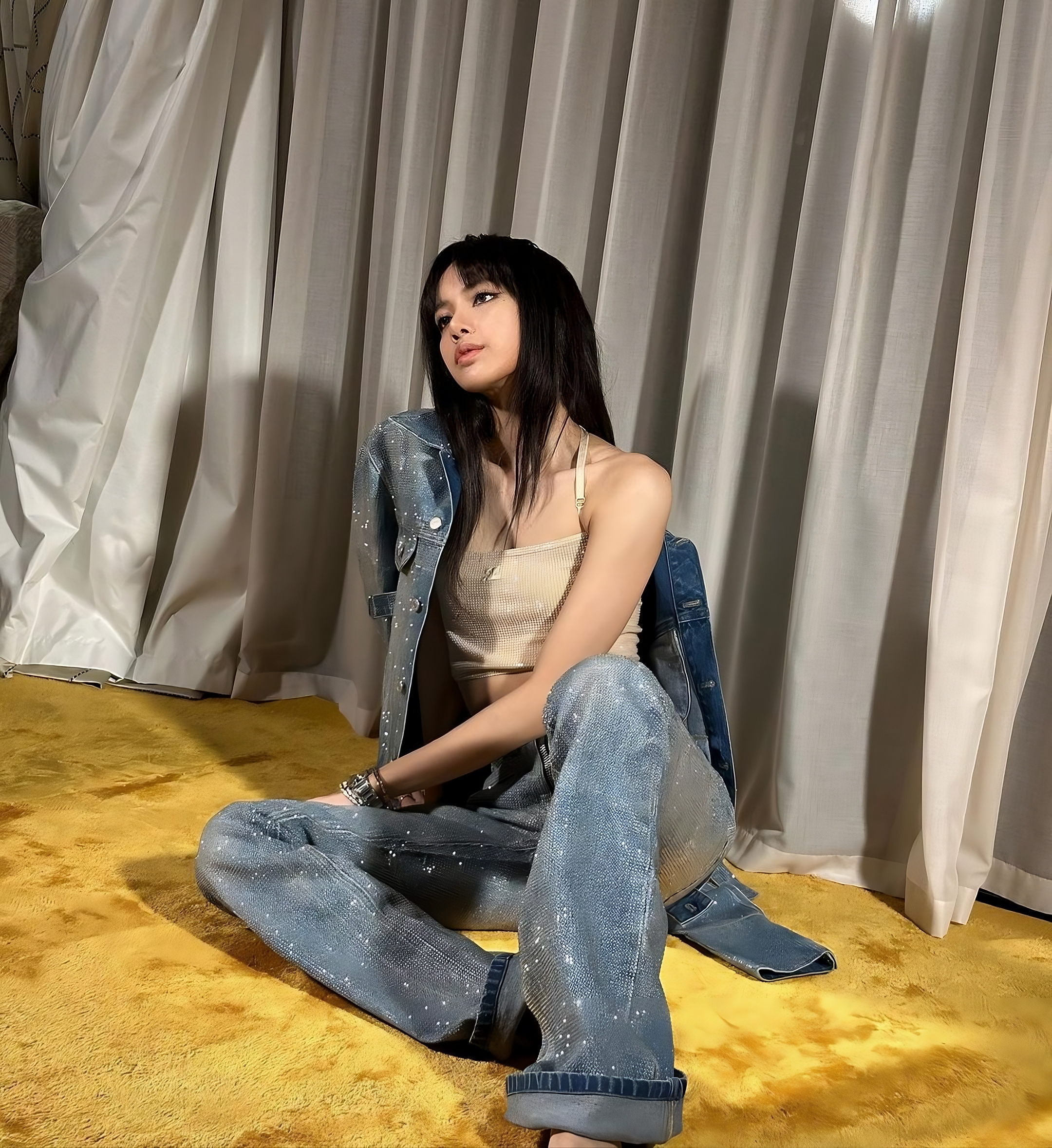 身為全球品牌大使,LISA總是能將CELINE氣質拿捏得恰到好處。(翻攝自LISA IG)