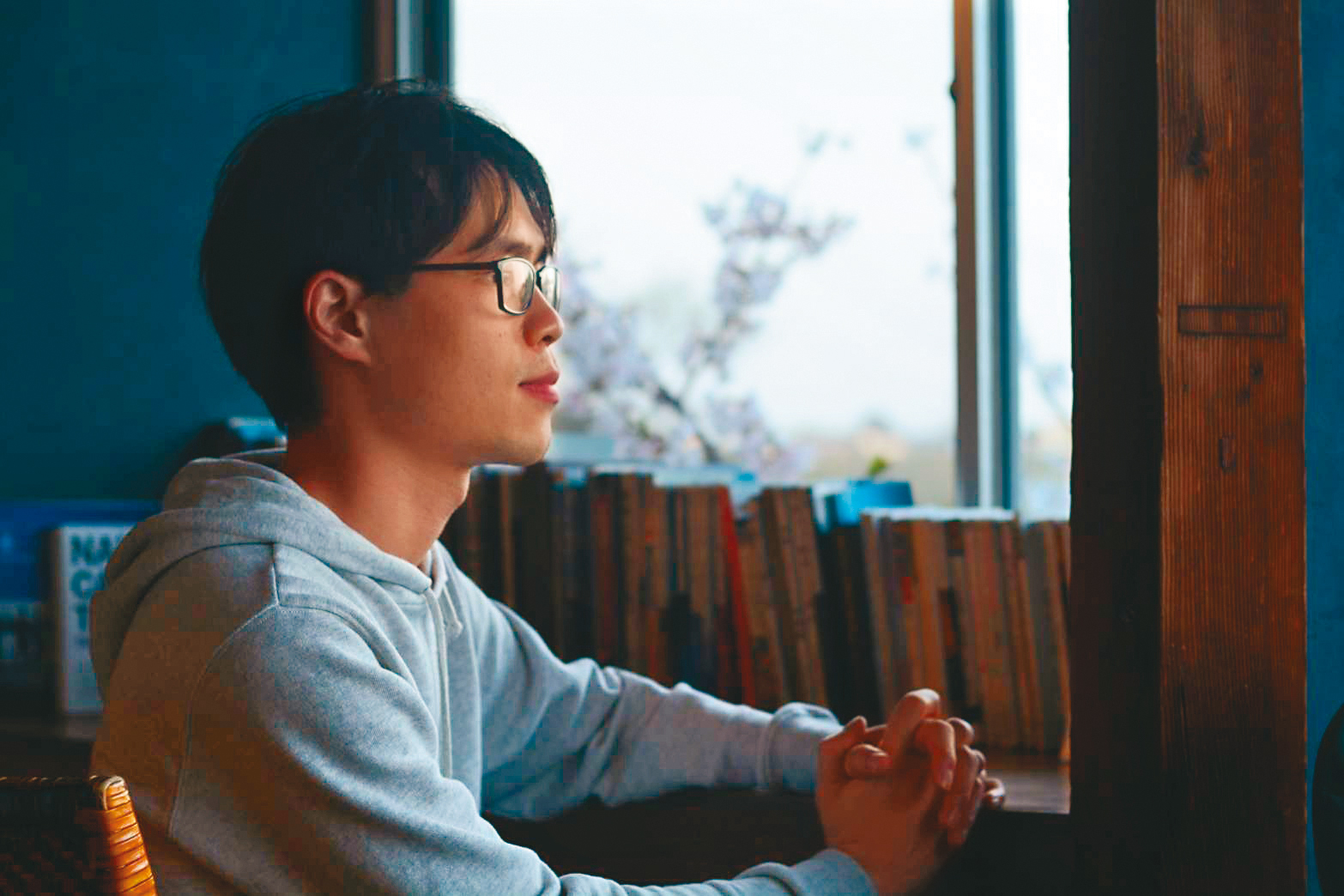 姚杰善(圖)目前旅居日本,參與過《進擊的巨人》《咒術迴戰》等多部熱門動畫,並長期負責《我的英雄學院》原畫繪製。(姚杰善提供)