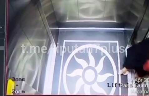 阿希雅急於踏出電梯門,結果墜電梯井慘死。(翻自推特)