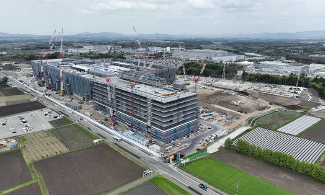 台積電目前在熊本持續建廠。（翻自《熊本日日新聞》）