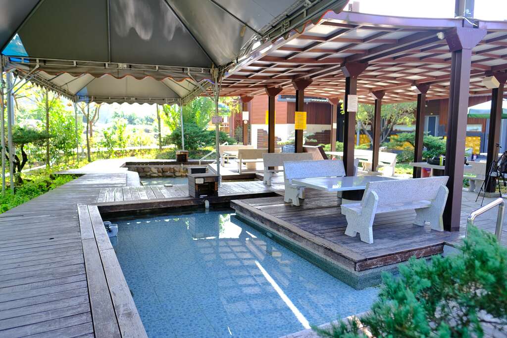 龜丹溫泉體驗池。（南市觀旅局提供）