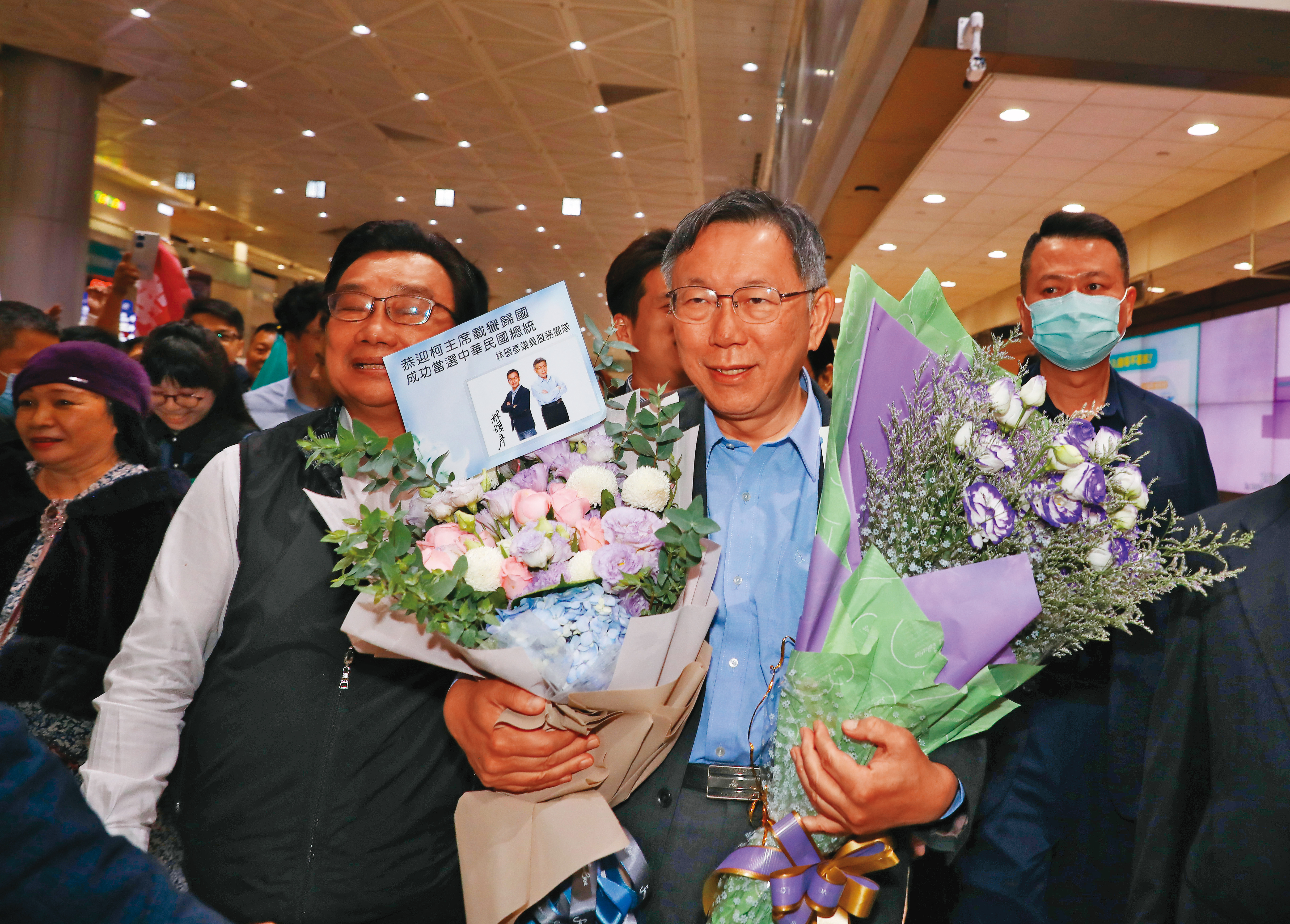 總統大選候選人裡，就數柯文哲（圖）嘴巴最能說，罵言罵語比名嘴還犀利，而各政黨間翻老帳、揭弊端，互抹泥巴打爛仗之事更層出不窮。