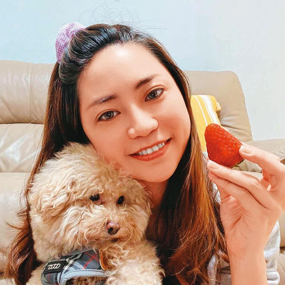 神鬼員工蕭瑋靜(圖)侵占公司產品變賣,還外洩客戶資料給李詩翔。(翻攝蕭瑋靜臉書)