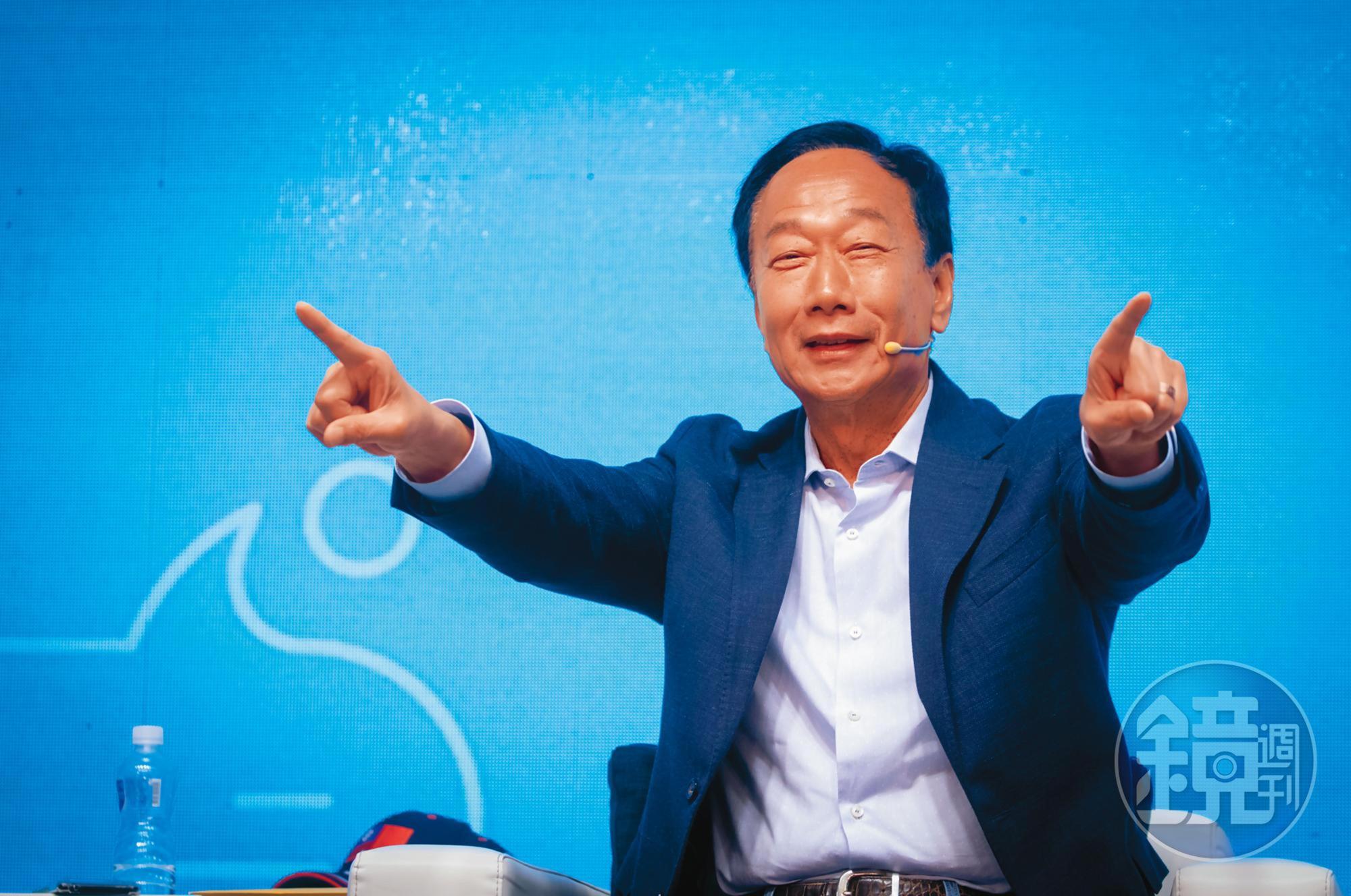 鴻海創辦人郭台銘（圖）自認獲藍營提名後，柯文哲的民調將只剩10％，但此言遭柯打臉。