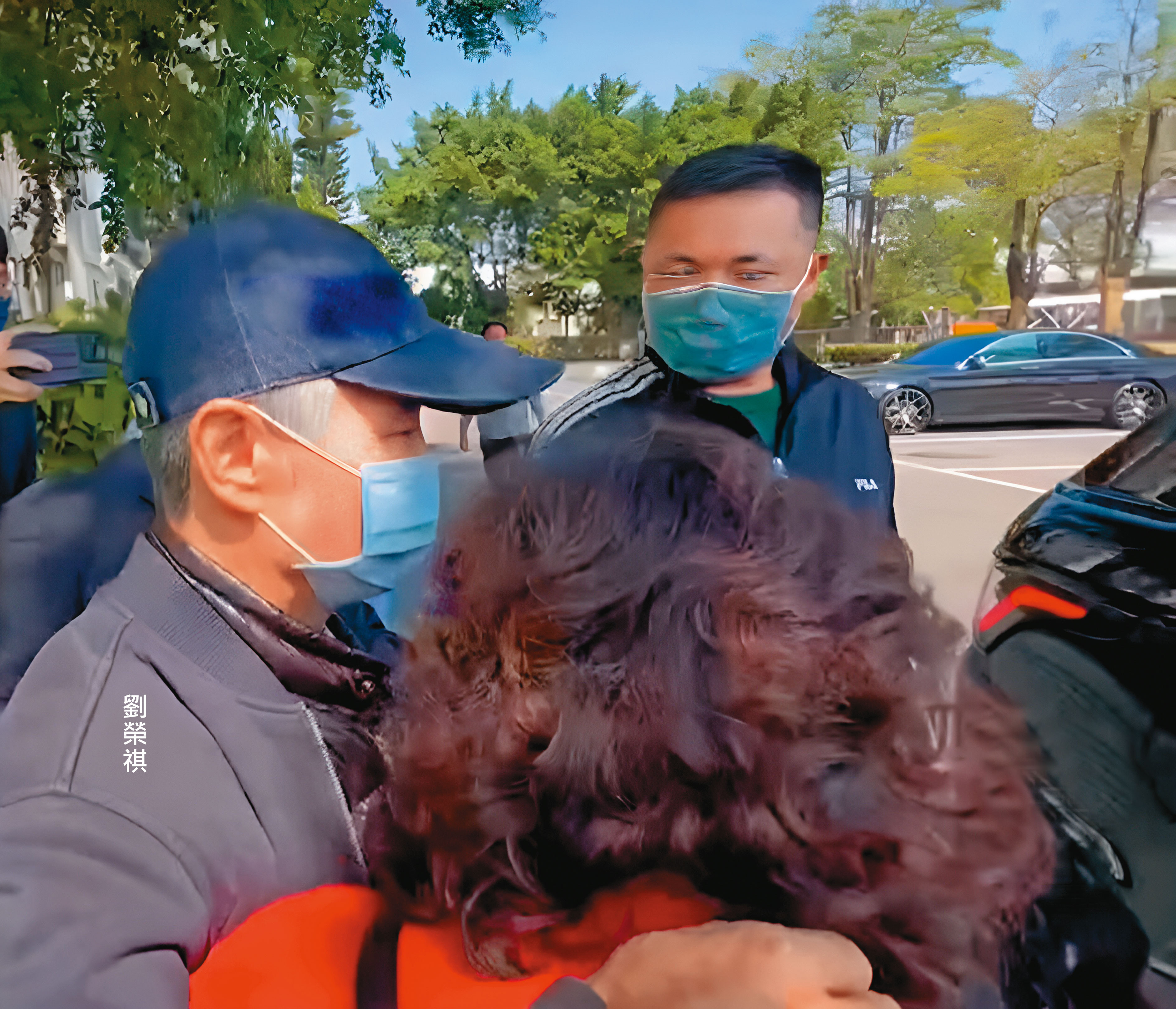 國泰洋酒負責人劉榮祺涉逃漏稅遭起訴，他在偵查時認罪，繳回8千萬元犯罪所得，並以1億元天價交保。（翻攝《鏡新聞》）