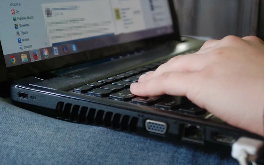 人工智慧機器學習語言模型ChatGPT問世後爆紅，但也引發人們對AI可能取代人類部分工作的憂慮。（翻攝自Pixabay）