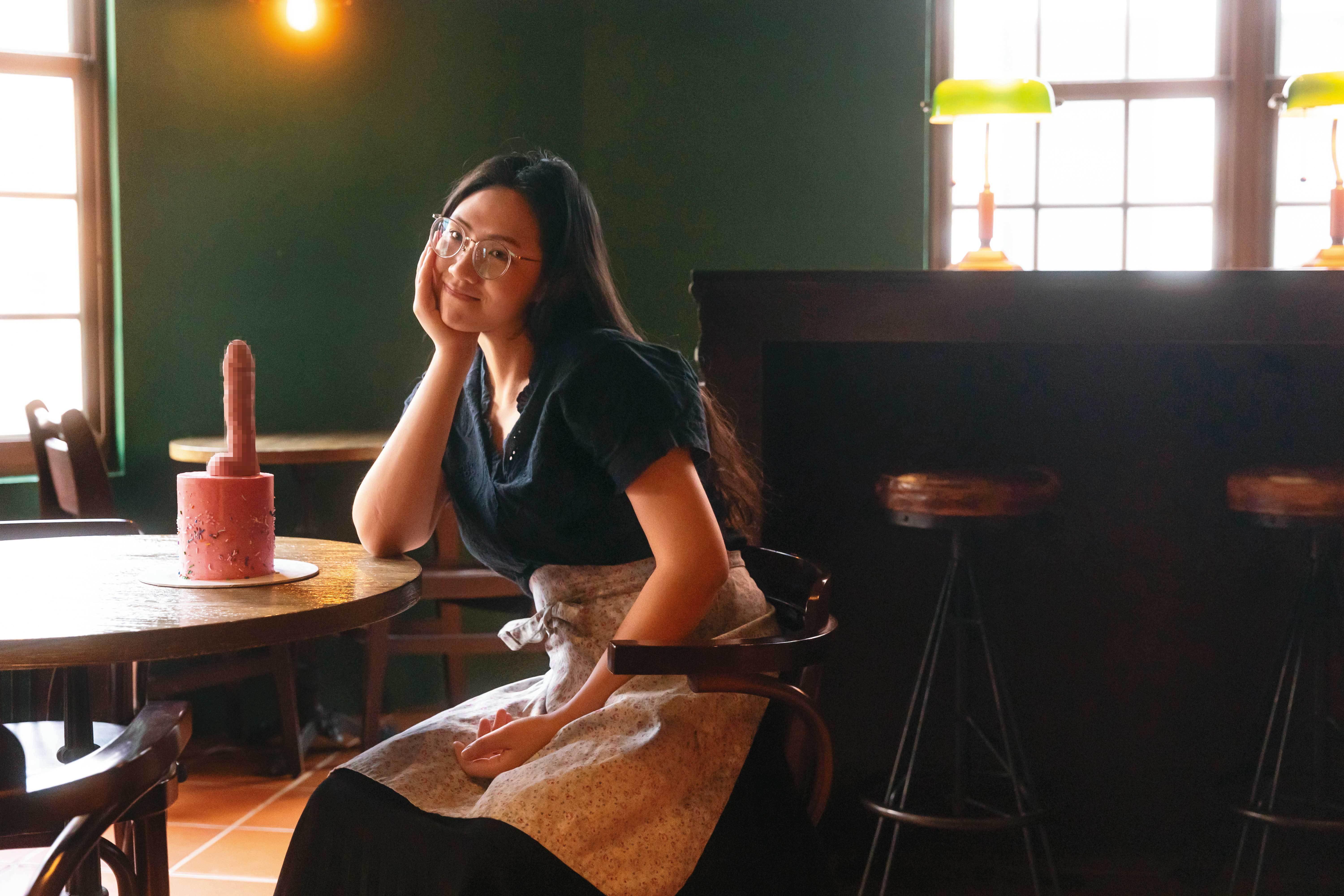 對蔡詠喬來說，以性器官為創作主題，除了是嘲諷男性求偶焦慮，也是重新奪回情欲詮釋權的方式。