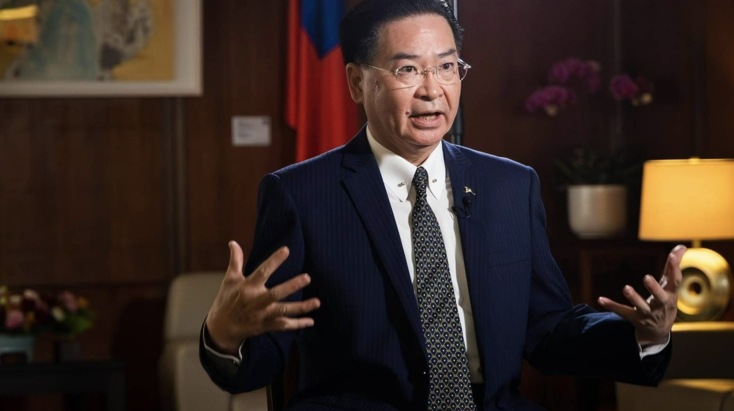 吳釗燮在專訪中警示國際社會慎防中國滲透野心。（外交部提供）